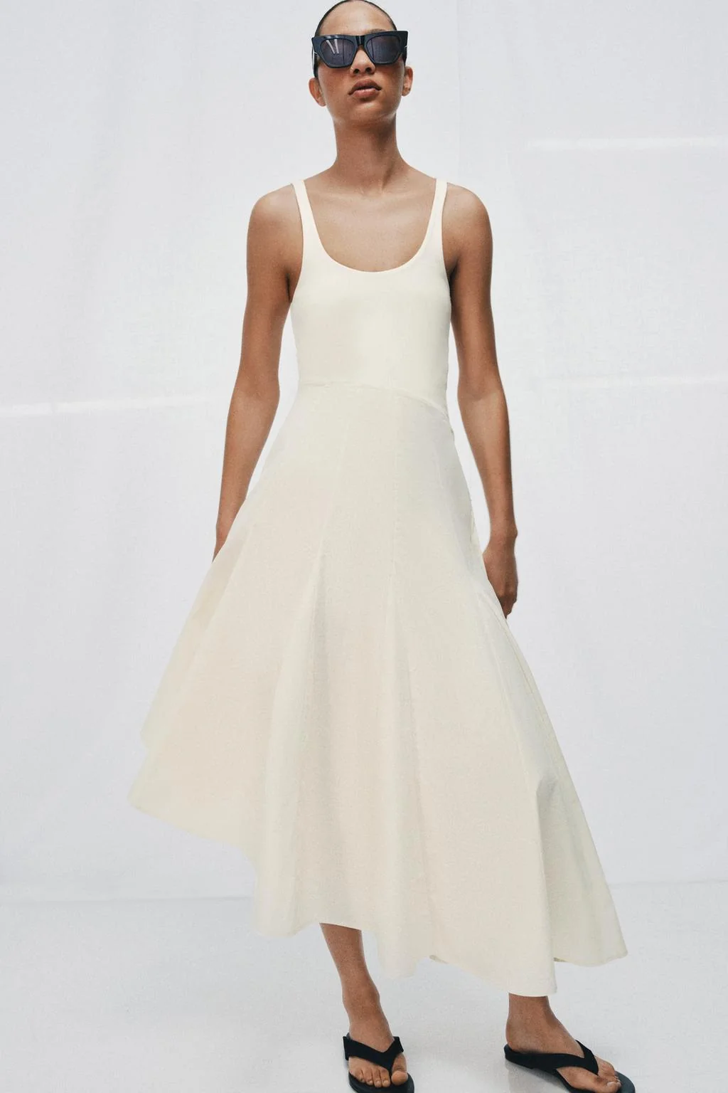 Платье с вставками-годе