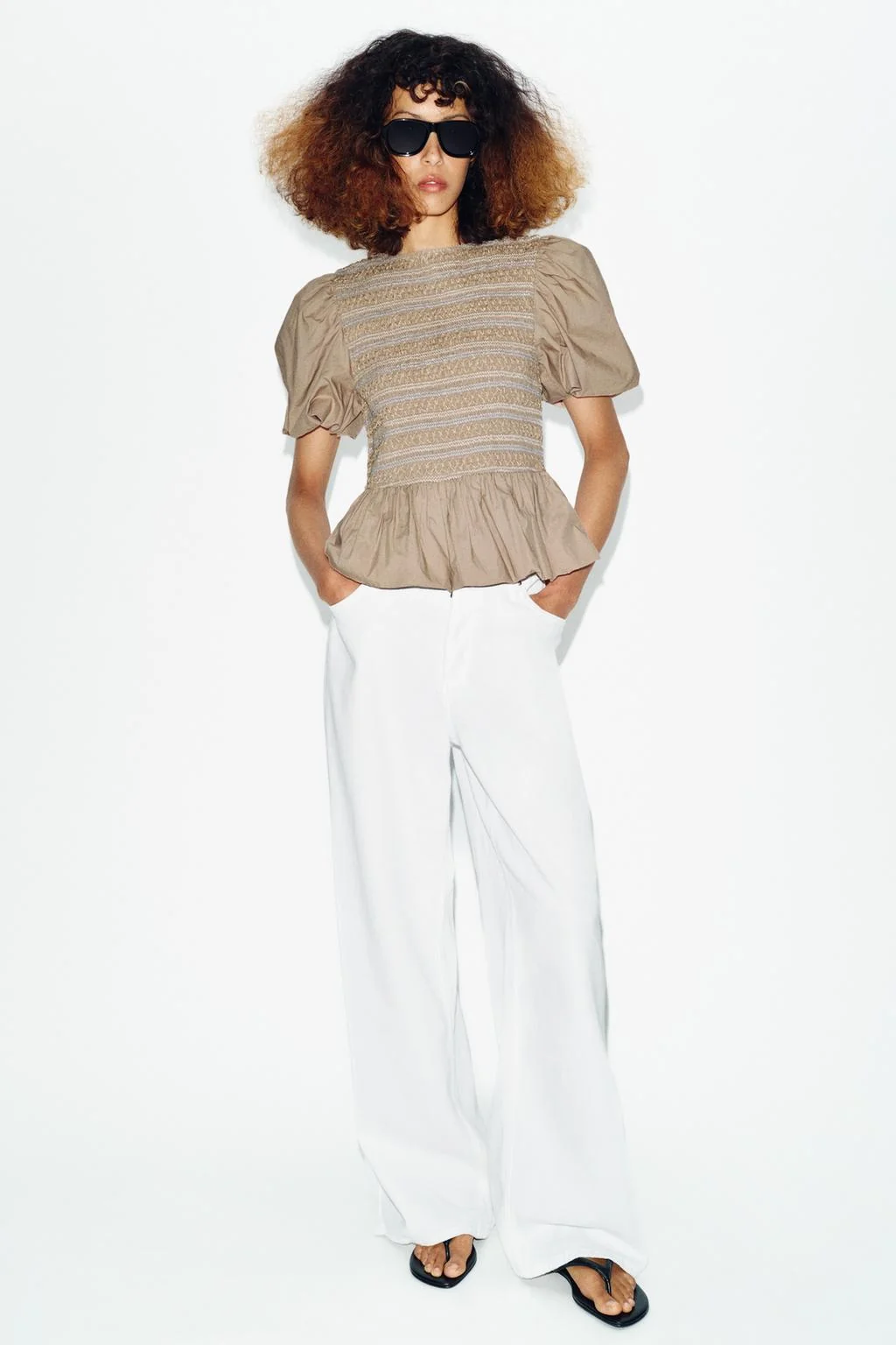 Топ-пуф с вышивкой и сборкой — С коротким рукавом