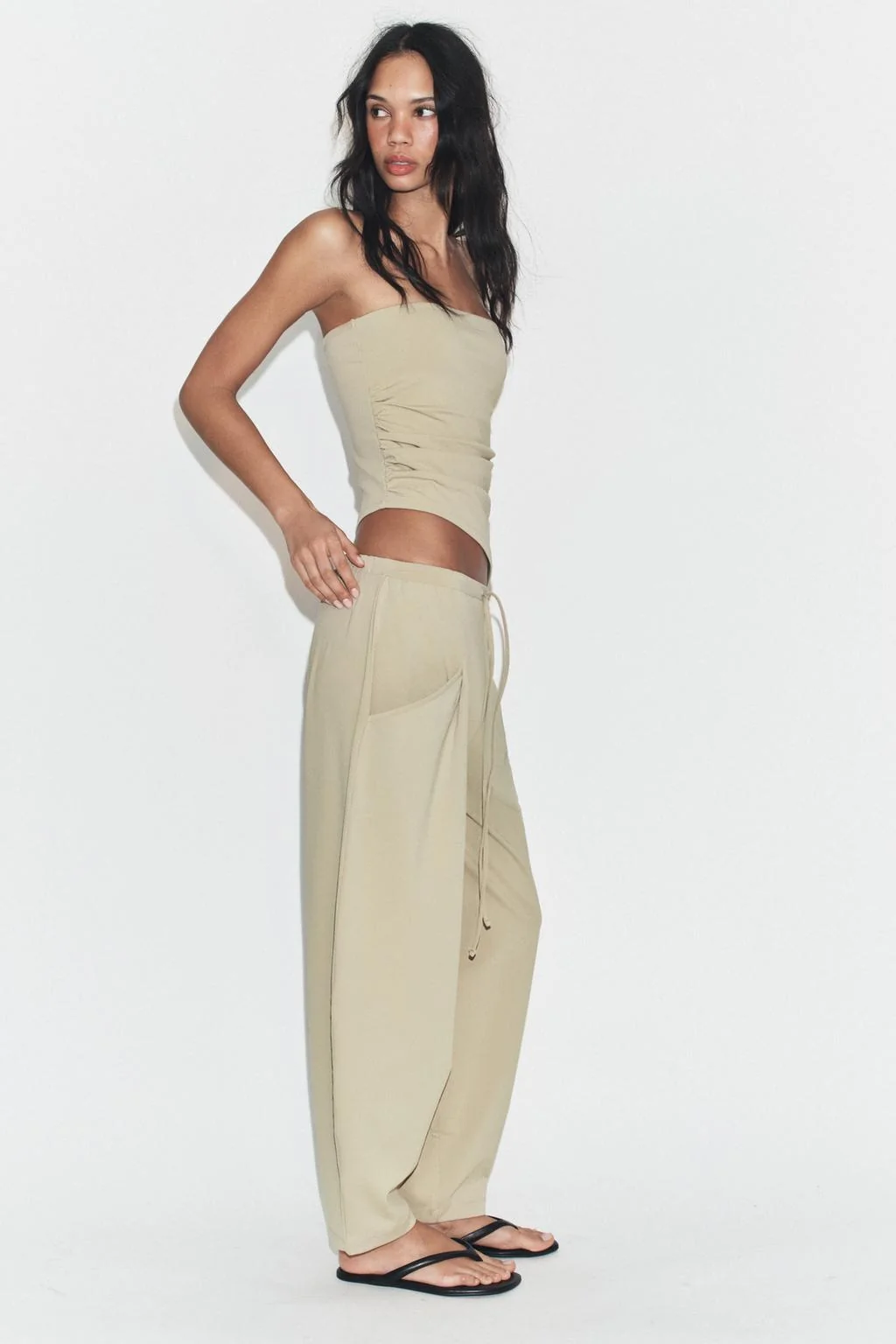 Текстурированные брюки с карманами