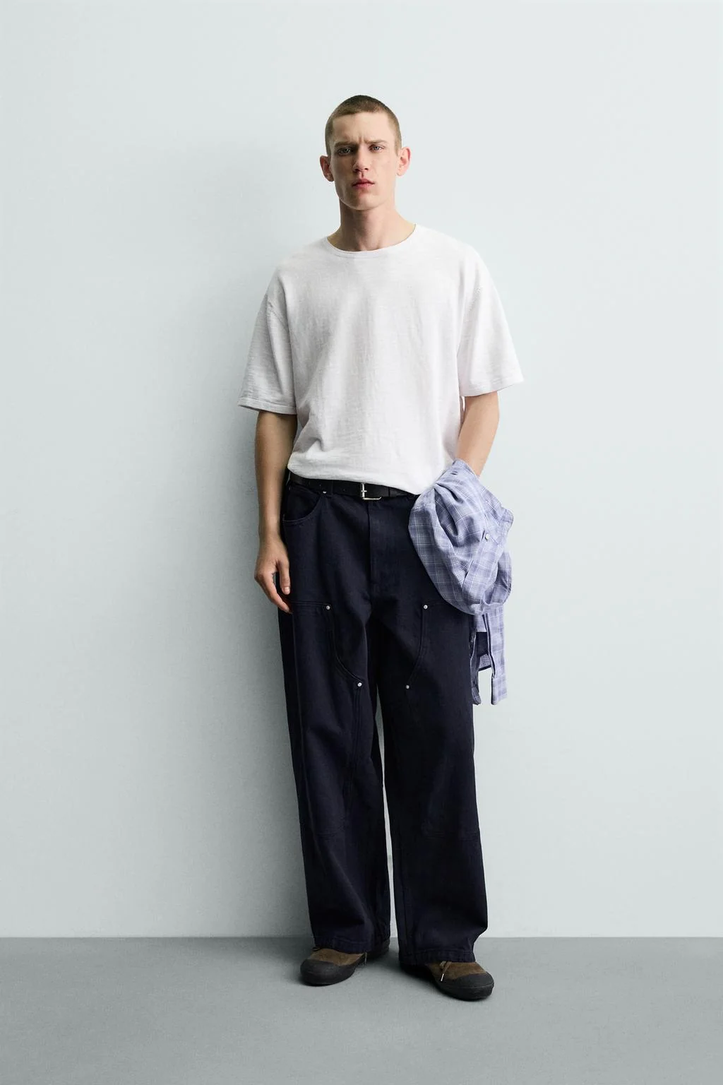 Вязанная футболка из слуб-пряжи