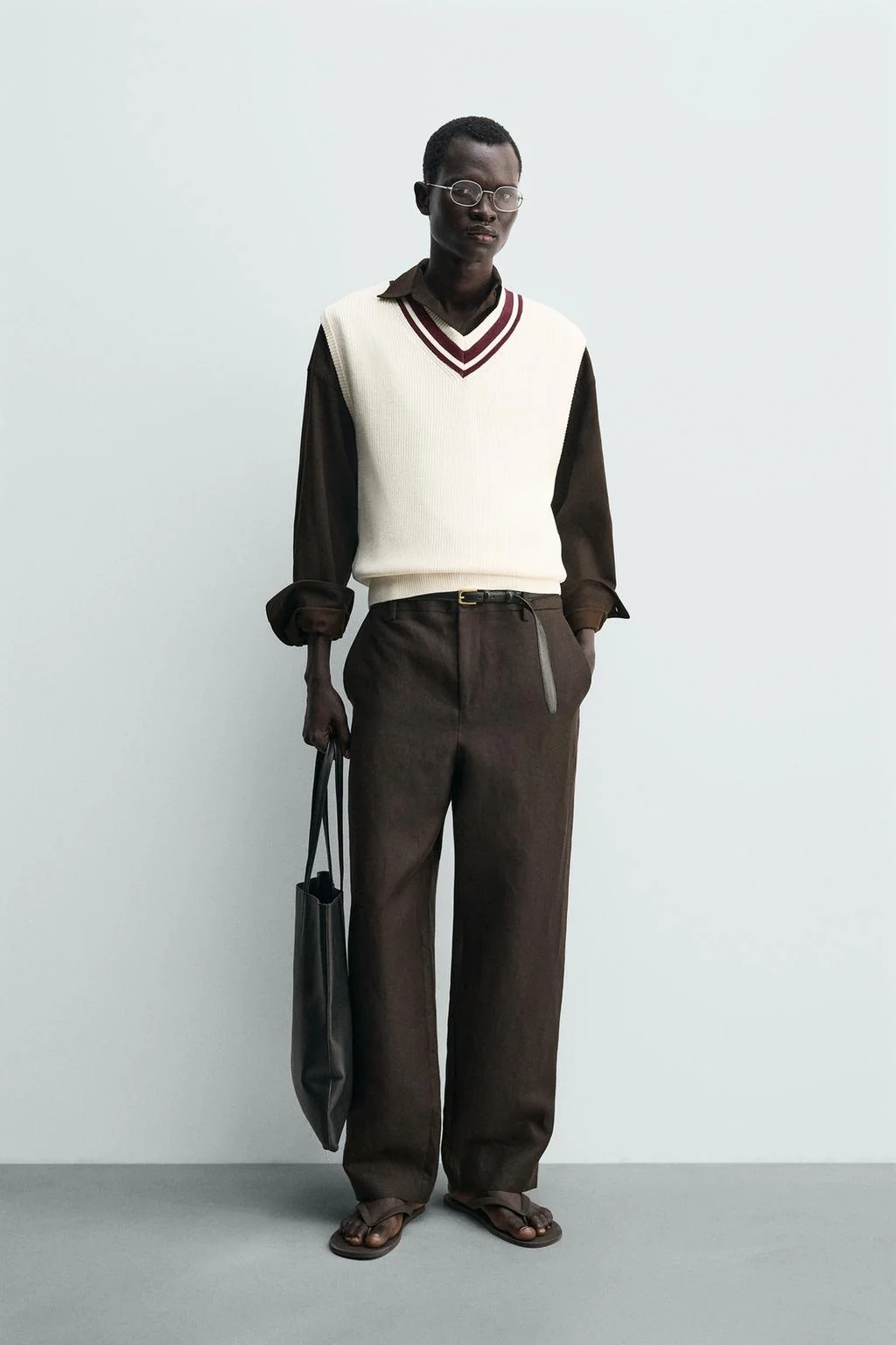 Вязаный жилет с контрастной резинкой — Жилеты