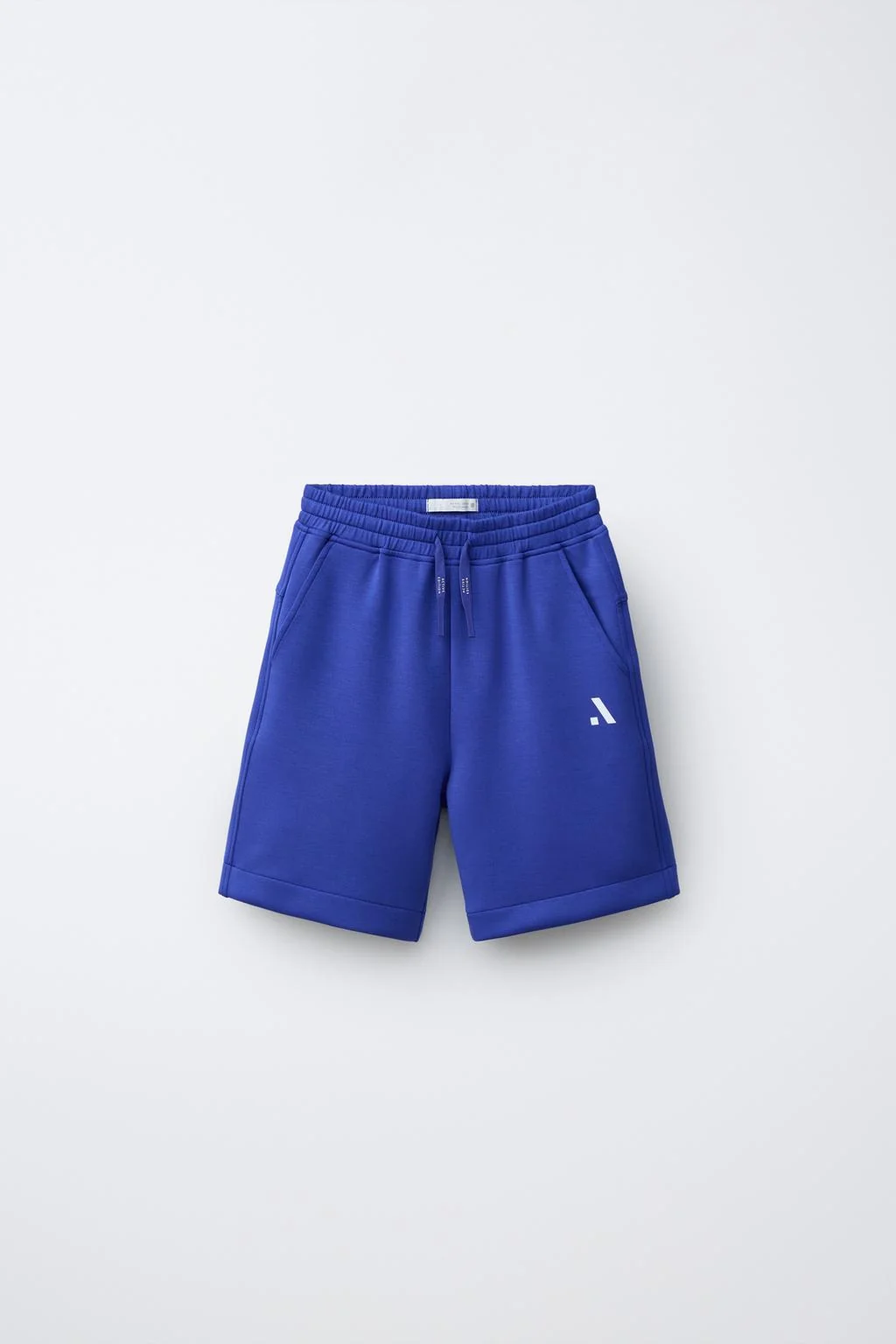 СПОРТНЫЕ БЕРМУДЫ С ЛОГОТИПОМ — Активный эдицион