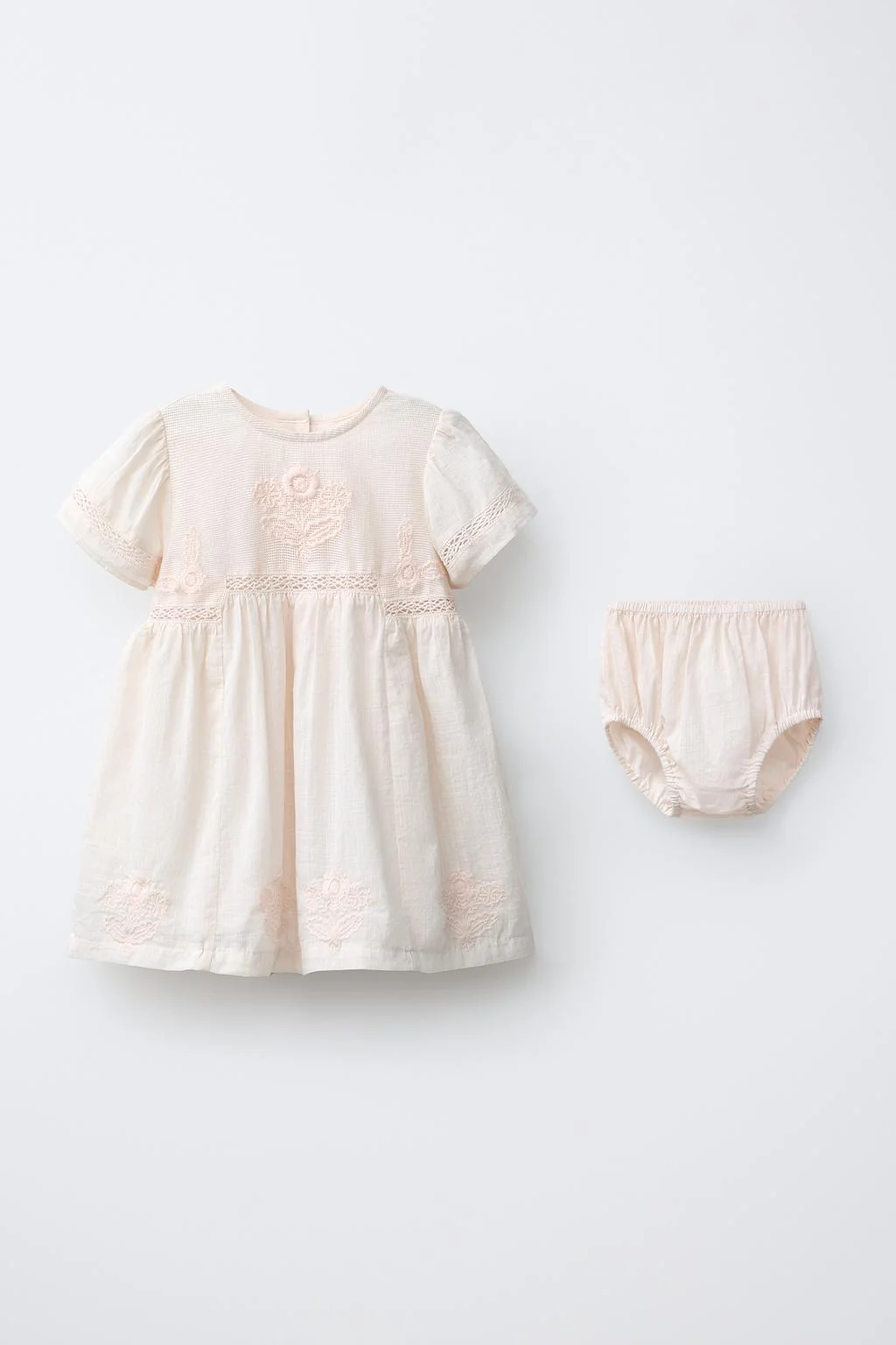 ВЫШИТАЯ ПЛАТЬЕ И ТРУСИКИ