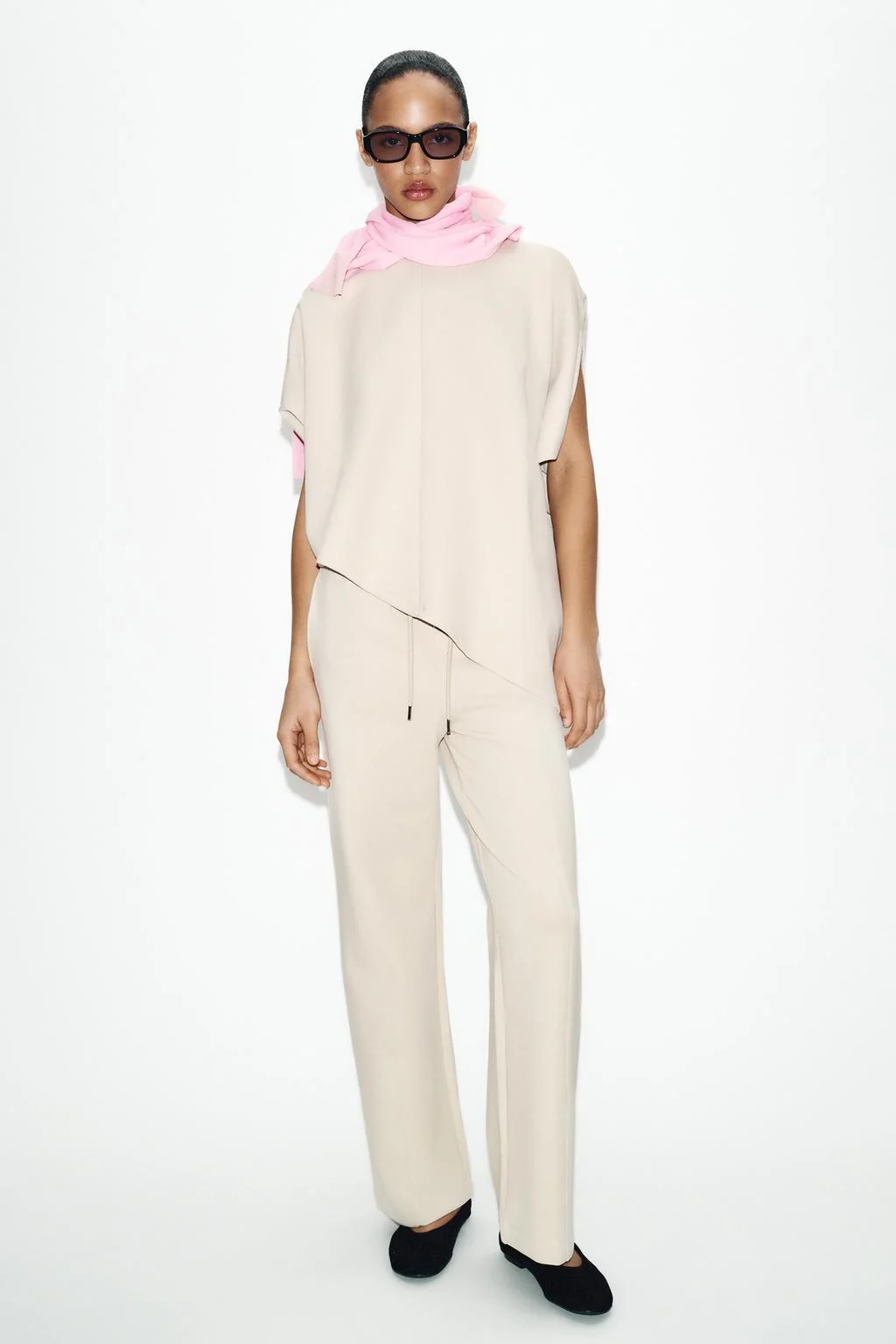 Асимметричный плащ-пелерина интерлок