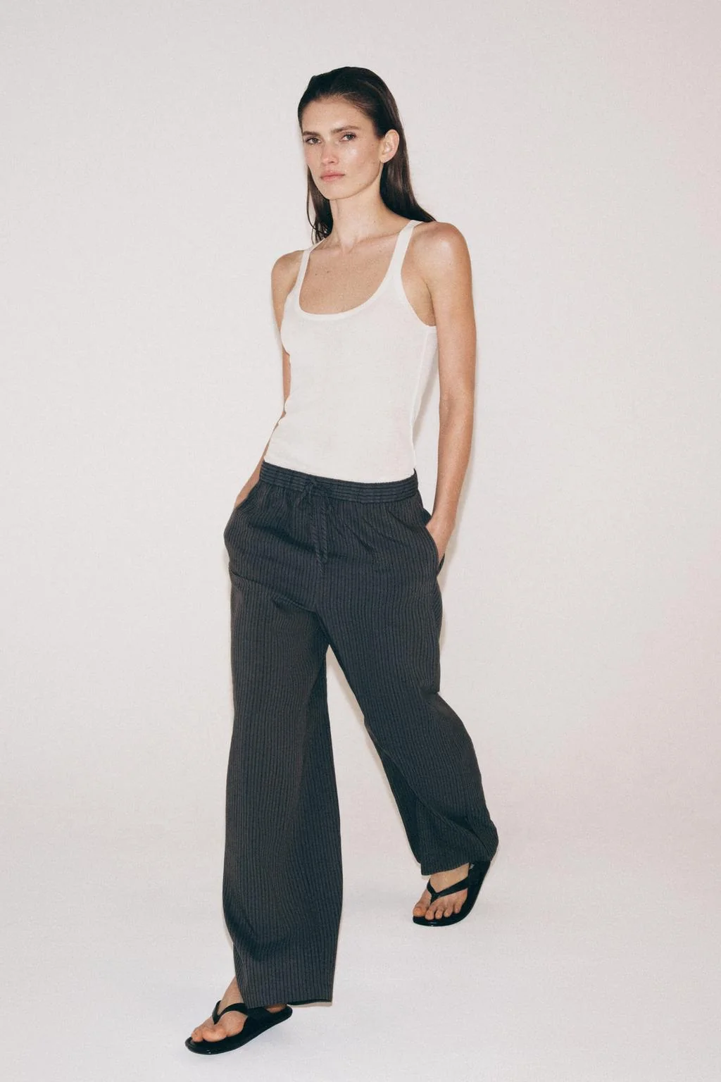 Плоские кожаные сандалии