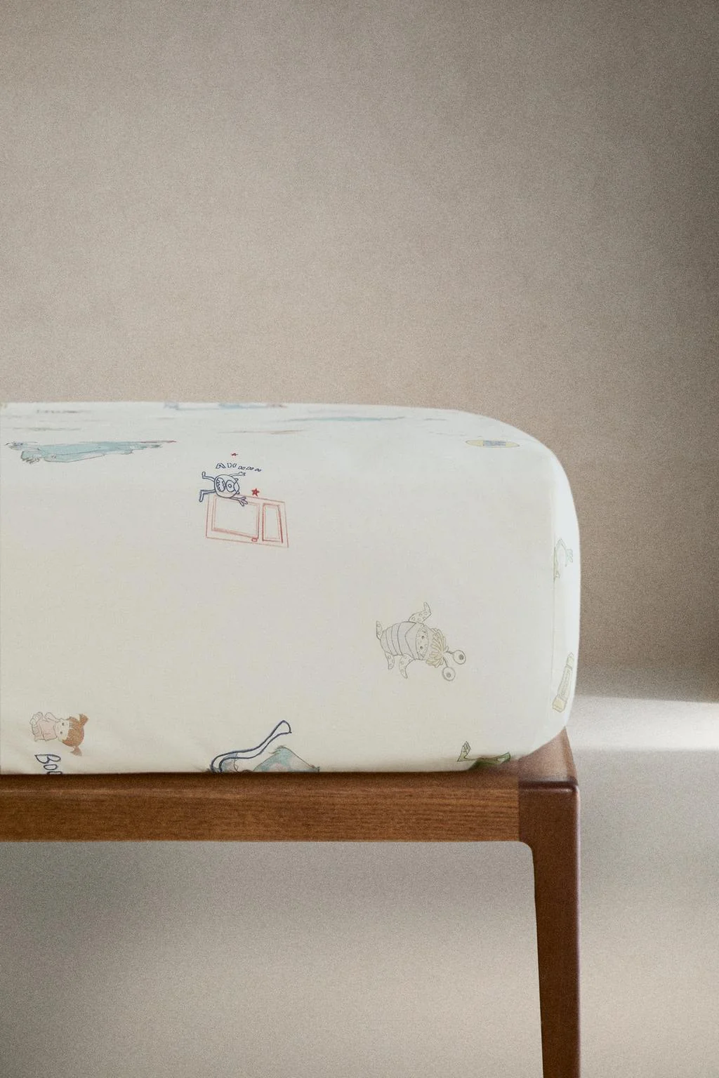 KIDS’ MONSTERS, INC. ©DISNEY/PIXAR FITTED SHEET