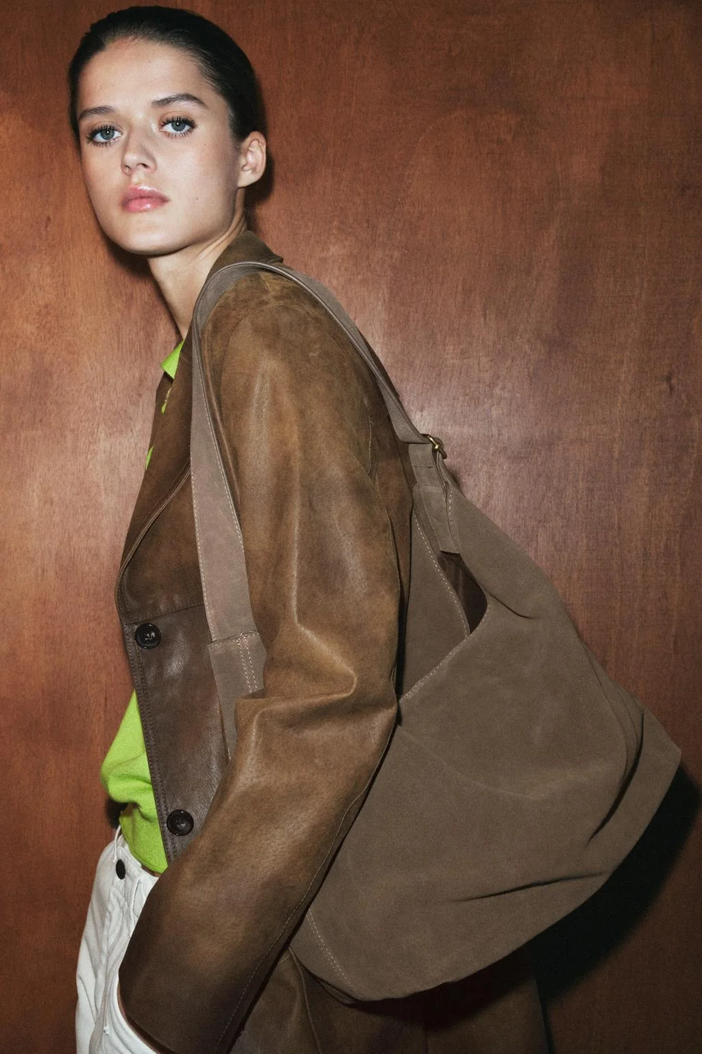 Макси-сумка-ведро из кожи с кольцом