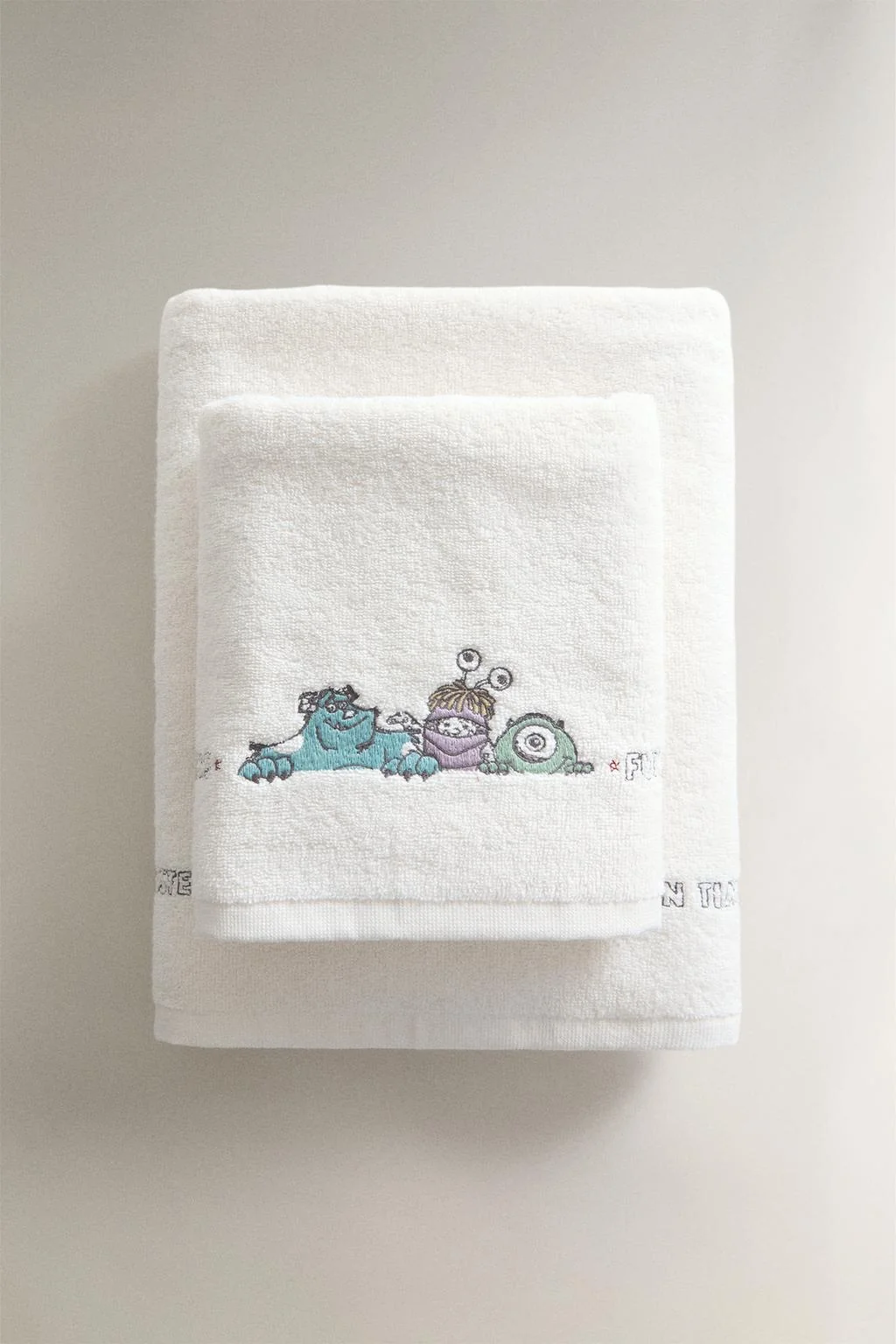 Детское полотенце Monsters, Inc. ©Disney/Pixar