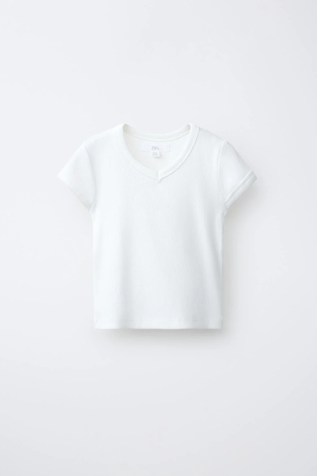 RIBBED V-NECK T-SHIRT