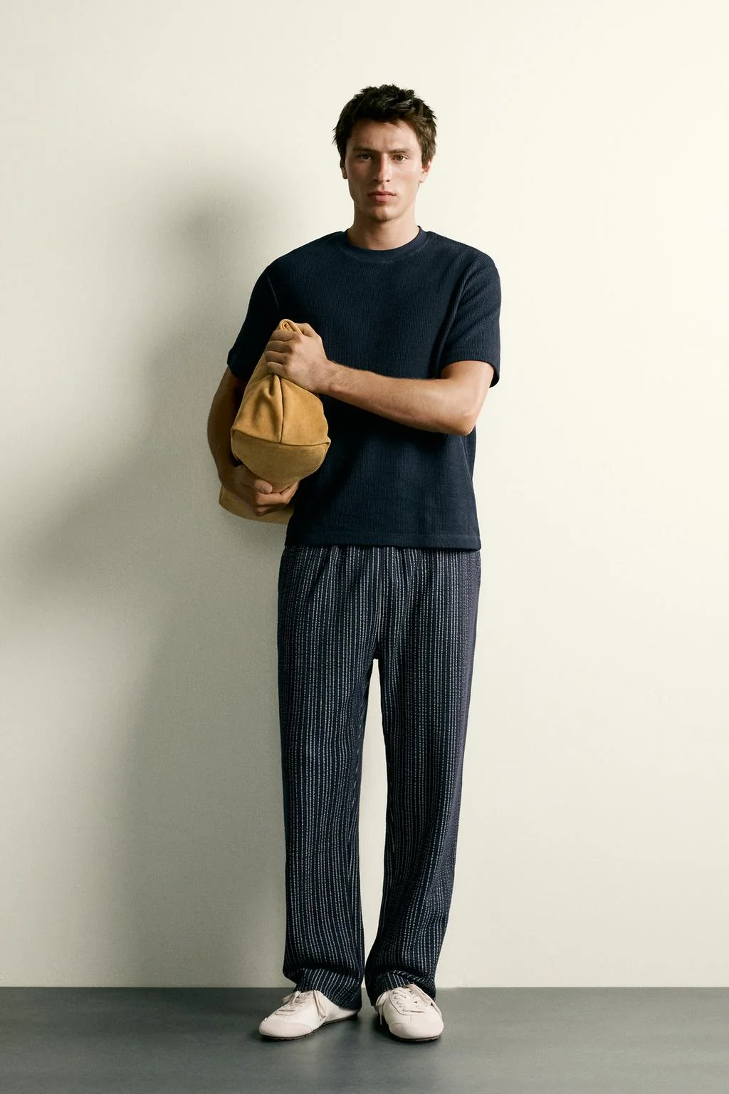 CONTRAST SEERSUCKER RELAXED FIT TROUSERS
