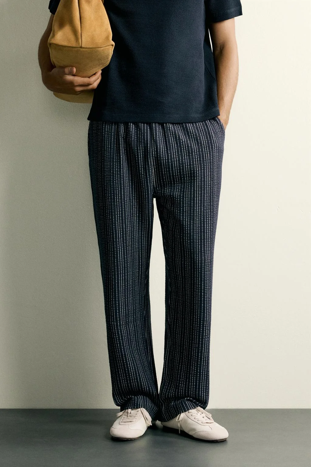 CONTRAST SEERSUCKER RELAXED FIT TROUSERS