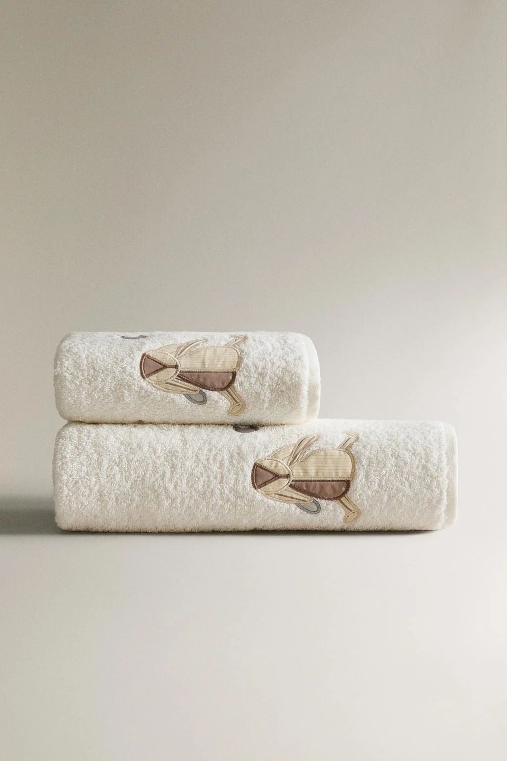 Детское полотенце с кроликом — Полотенца и принадлежности для ванной для новорожденных