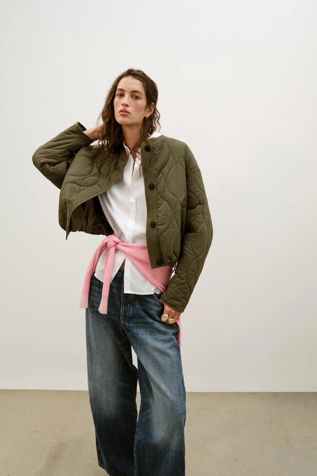 Короткая стеганая куртка