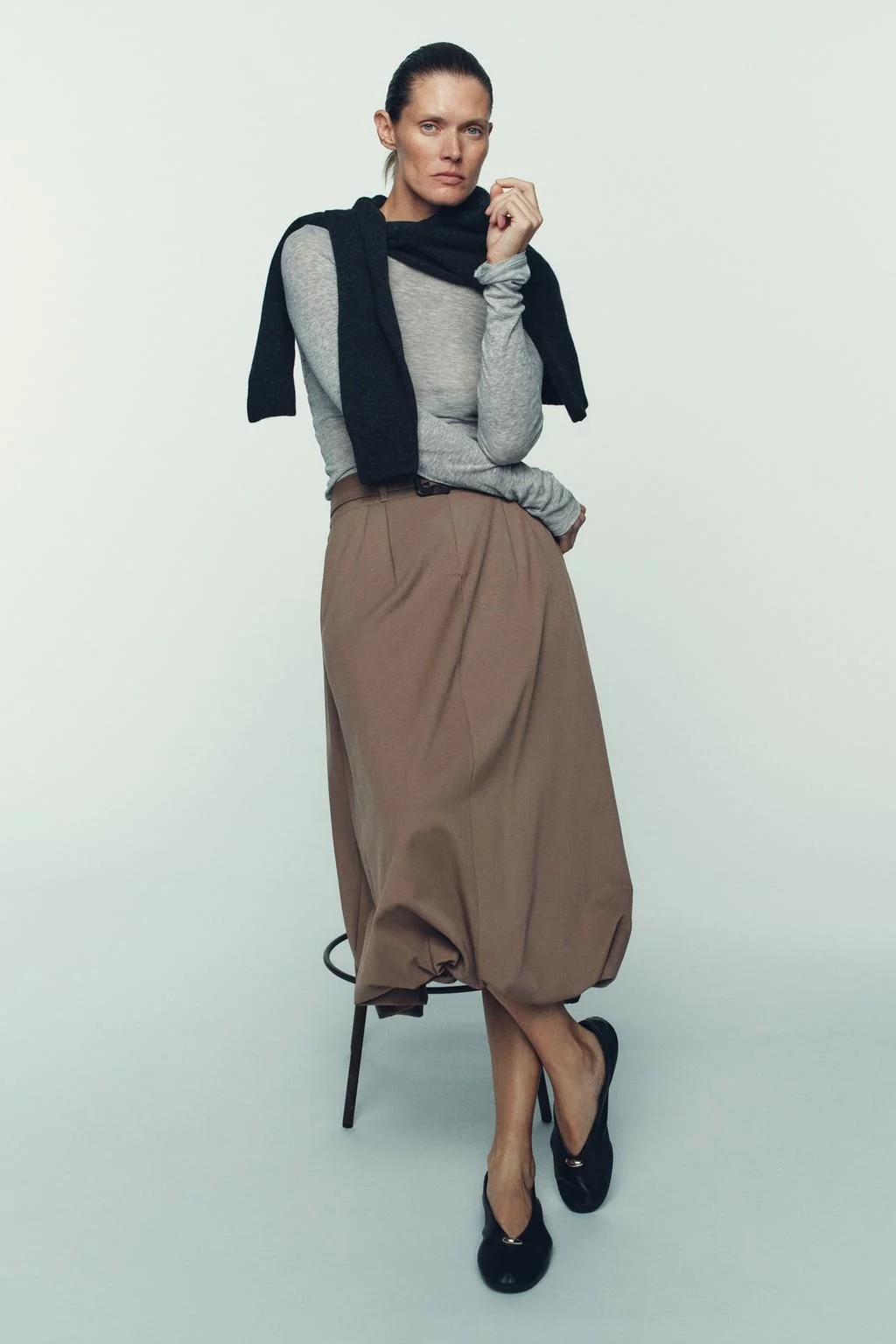 Кожаные балетки с аппликацией