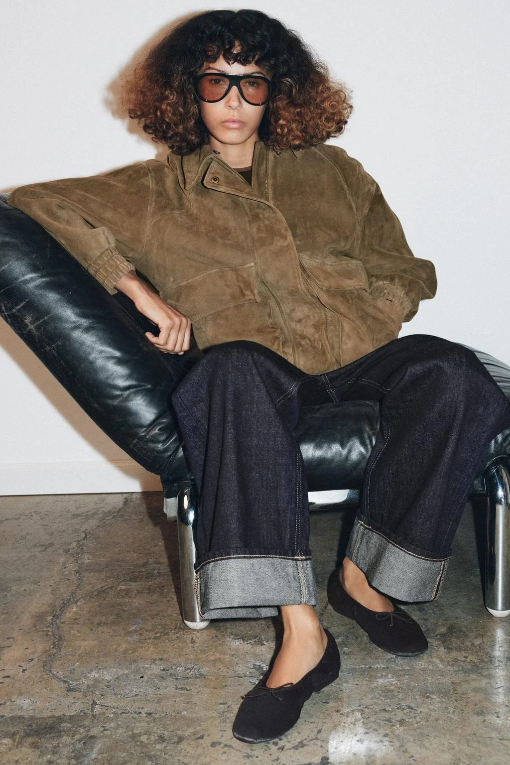 Балетки с бархатным эффектом и бантом