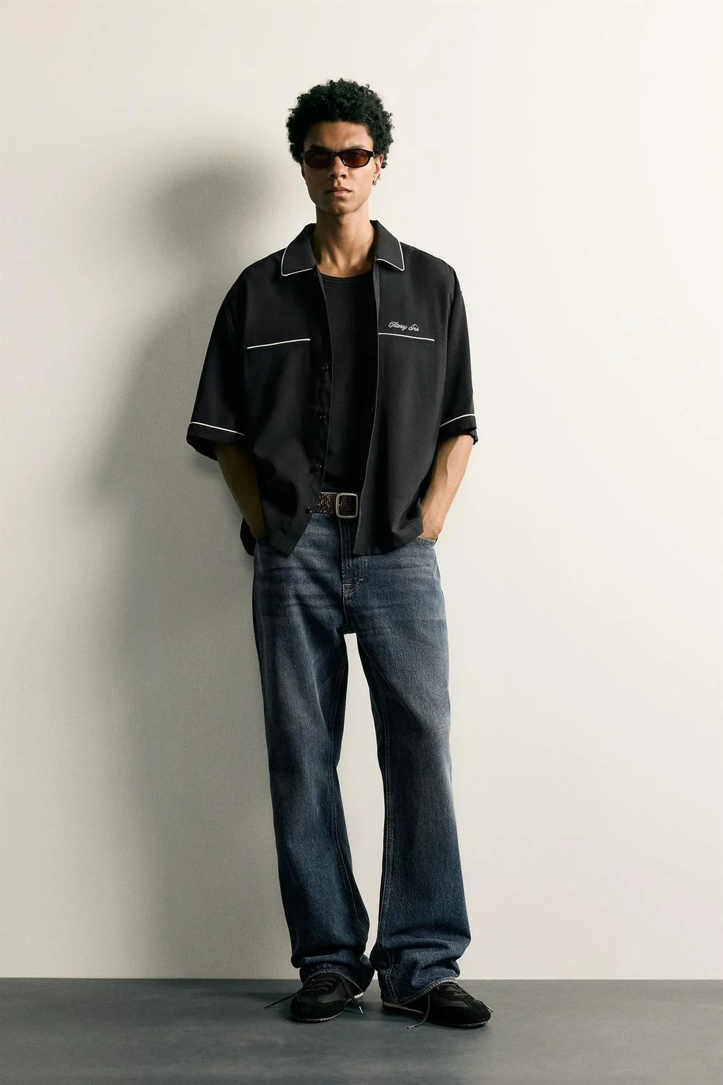 Рубашка relaxed fit с контрастной вышивкой