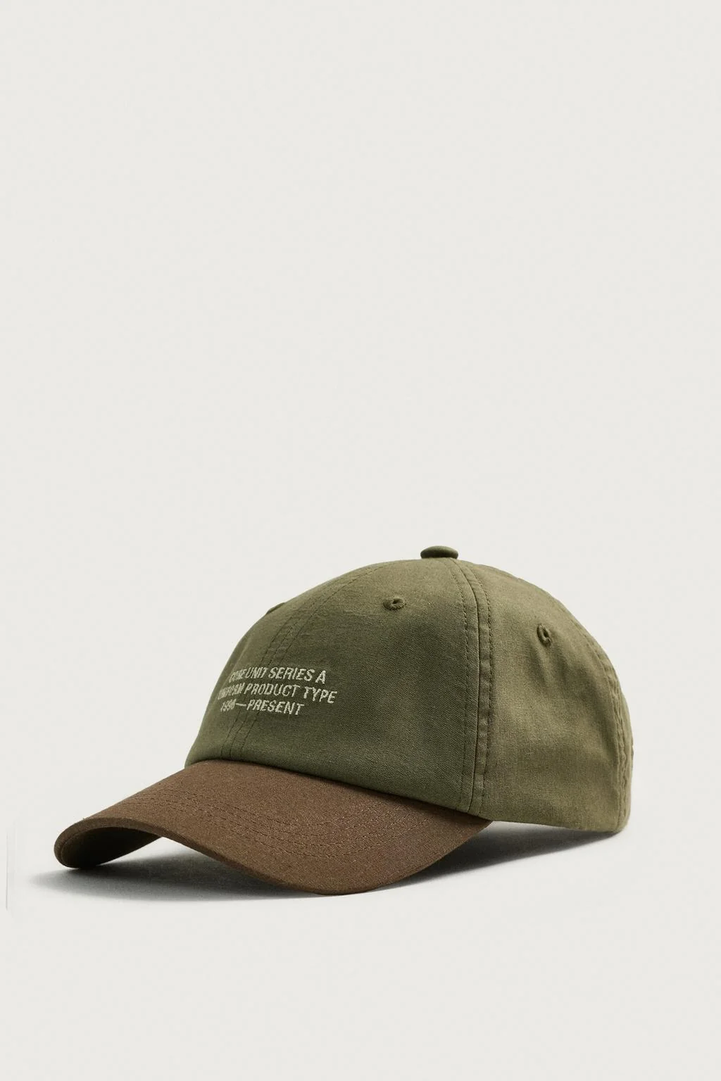 Кепка contrast embroidered text