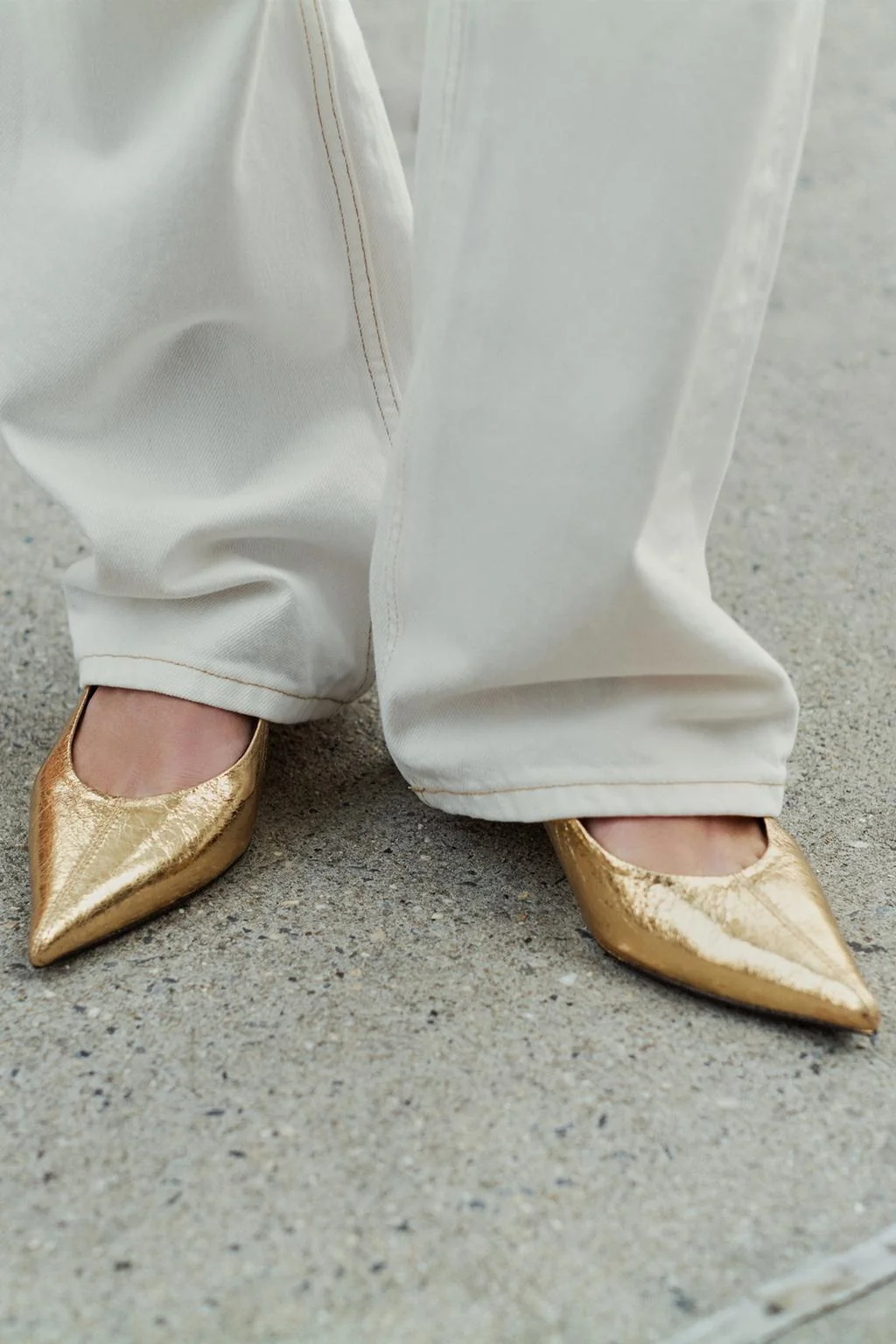 Металлические туфли на каблуке kitten heel