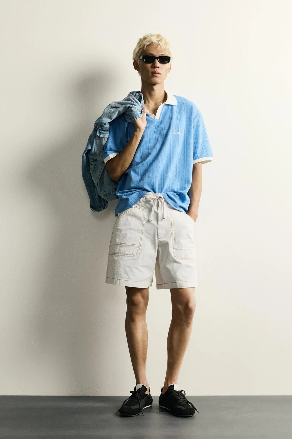 Поло relaxed fit с вышитым текстом