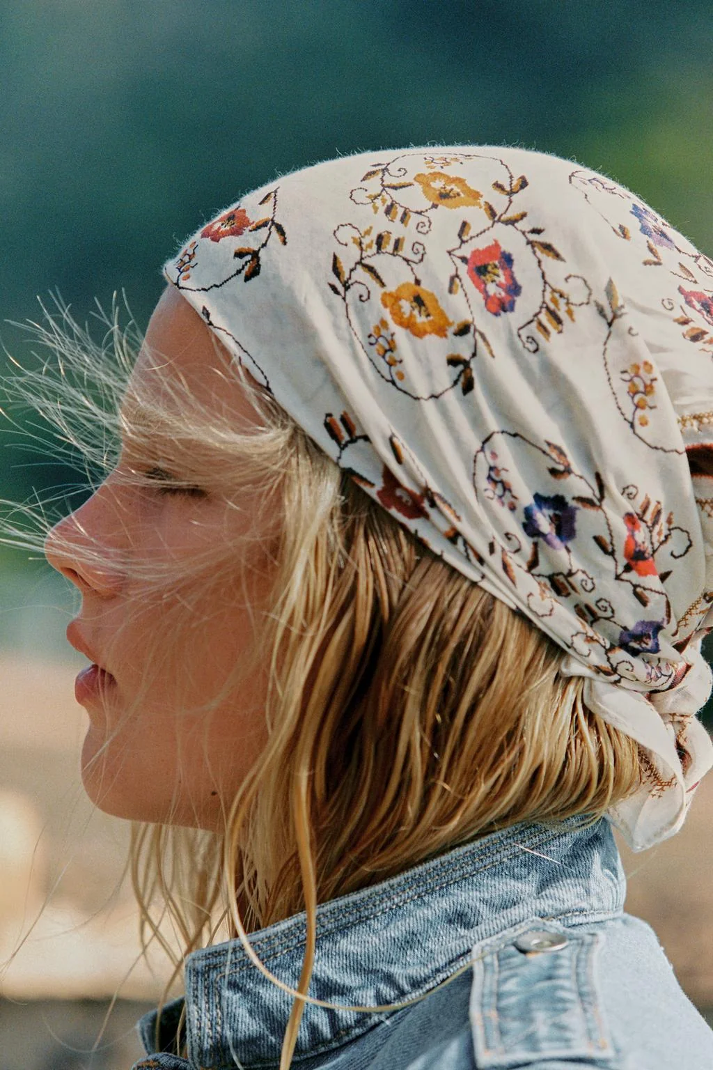 Шарф с вышивкой крестиком и принтом