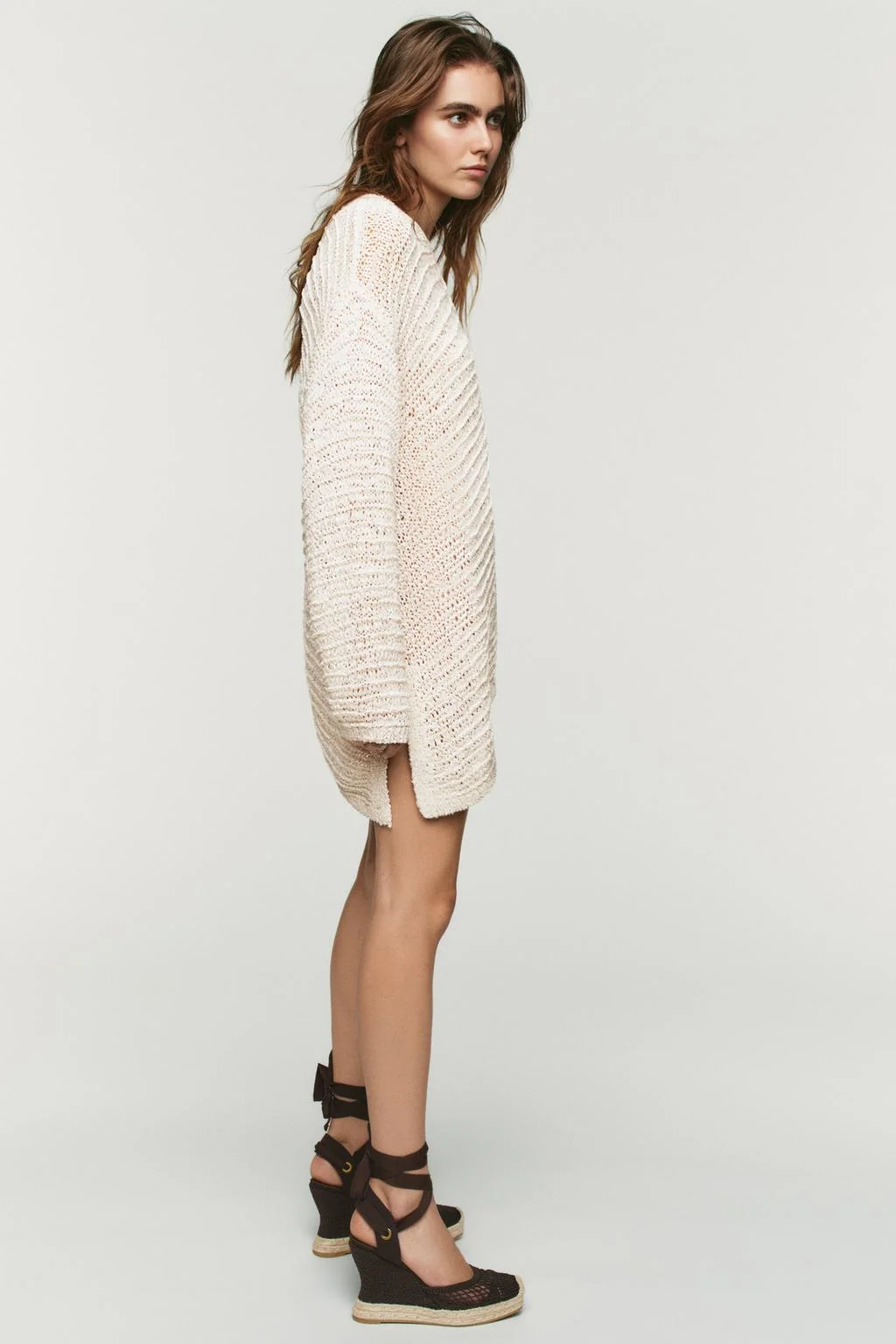 Изогнутая танкетка