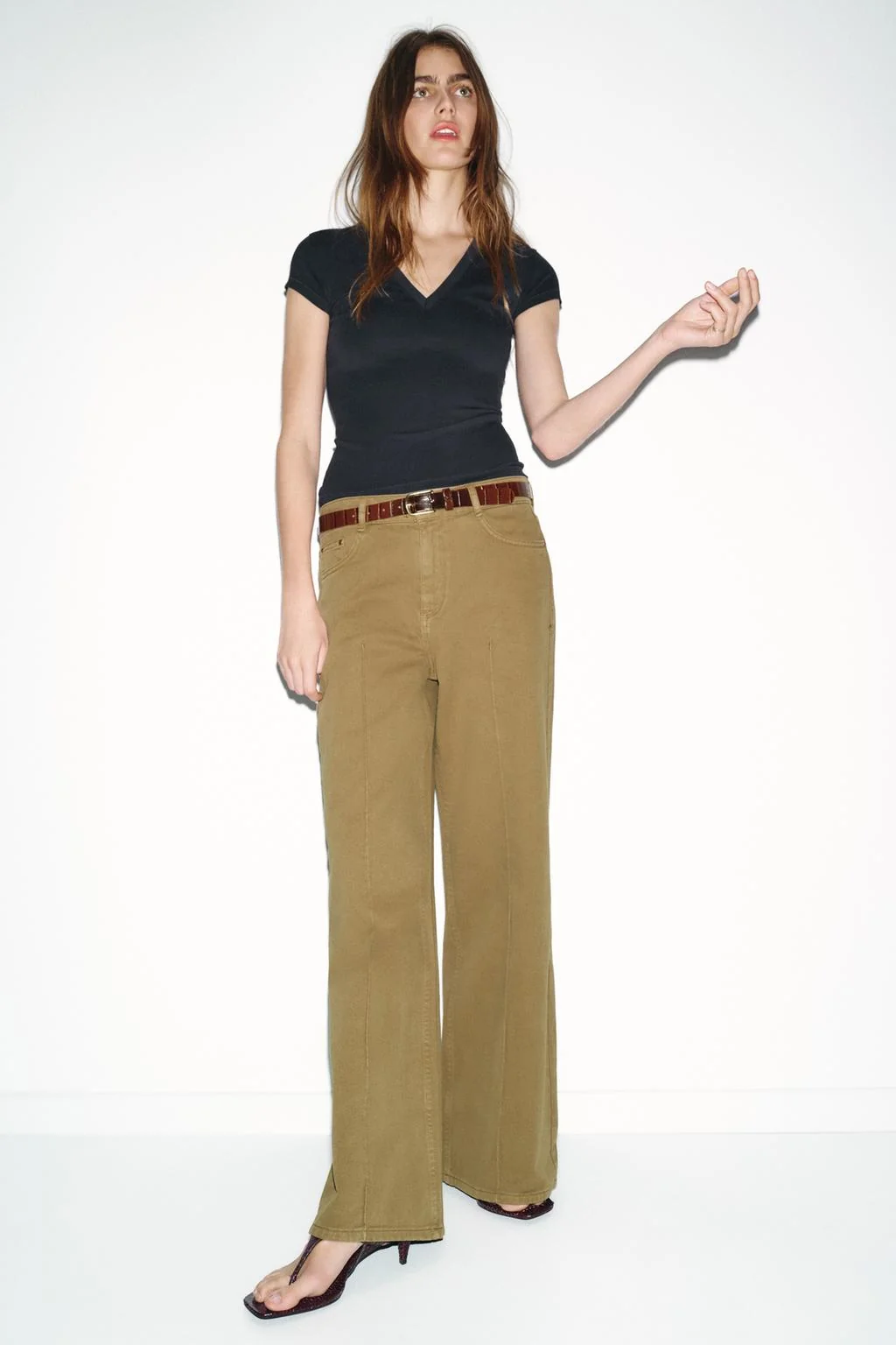 Кожаные сандалии с тиснением