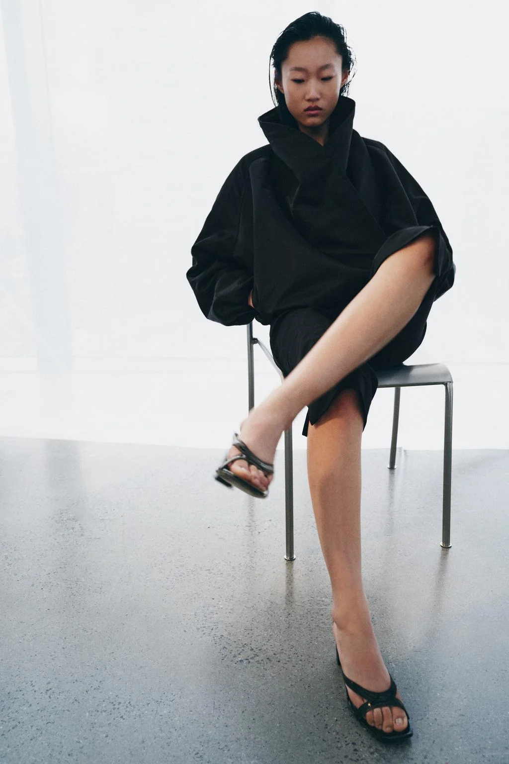 Кожаные сандалии на высоком каблуке с ремешками