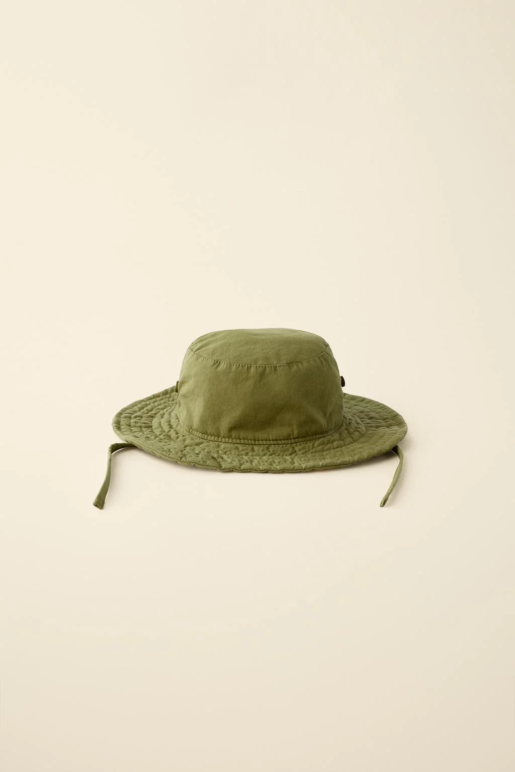 Шляпа-ведро от Caramel London x Zara