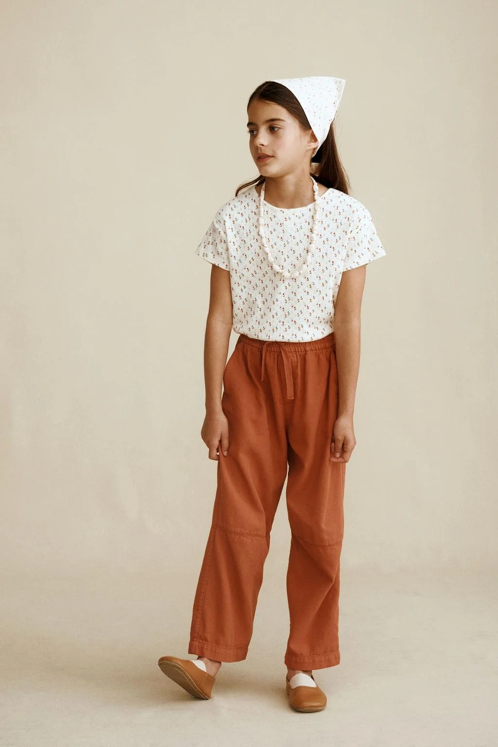 Футболка "Тюльпан" в технике пойнтелле от Caramel London x Zara