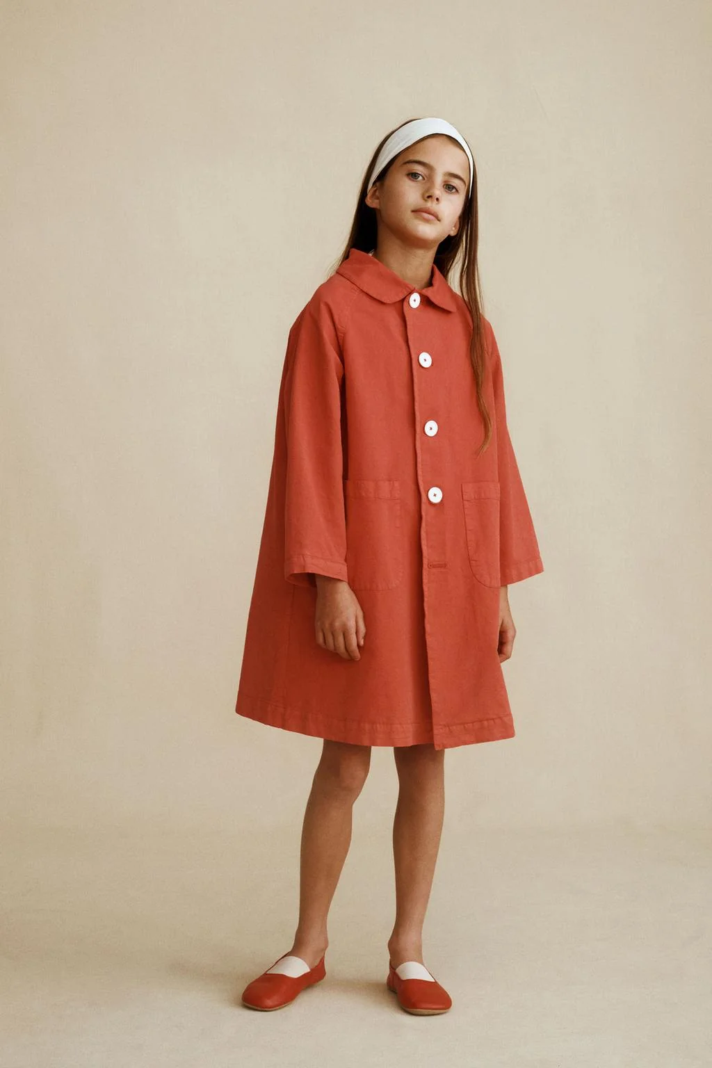 ДЛИННЫЙ ТРЕНЧКОТ, СОЗДАННЫЙ CARAMEL LONDON X ZARA