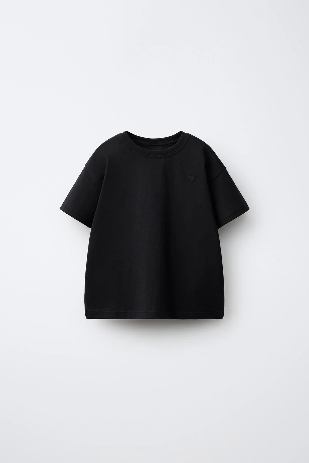 PLAIN EMBROIDERED HEART T-SHIRT