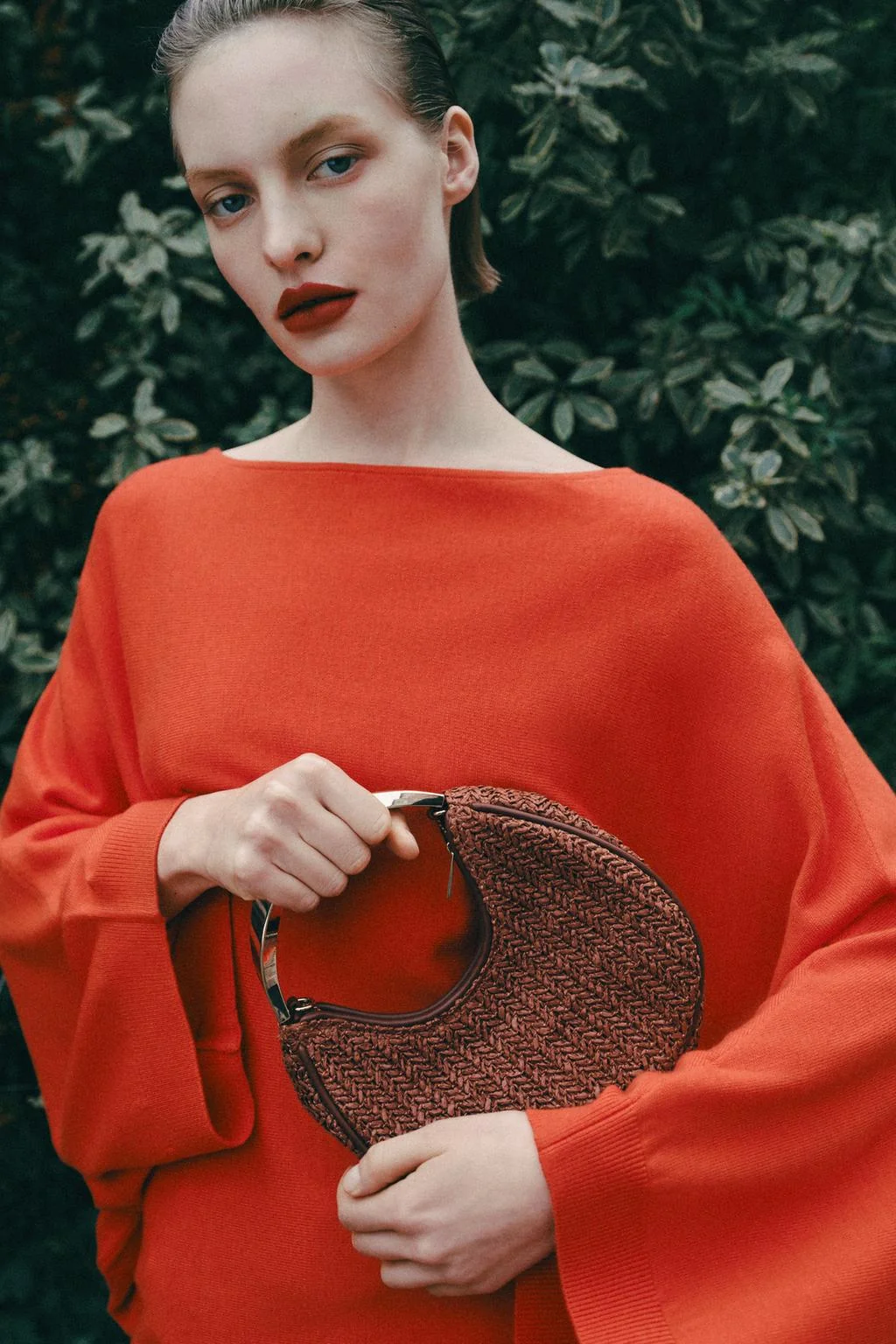 Сумка с деталью металлической ручки — Сумки на плечо