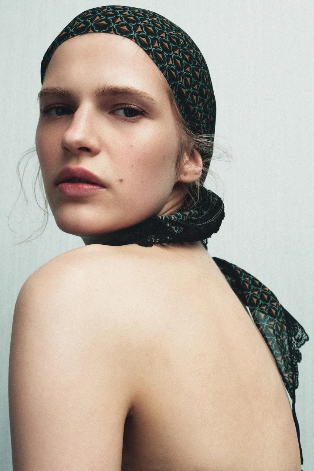 Парео из 100% вискозы с принтом и кружевом — Ремни