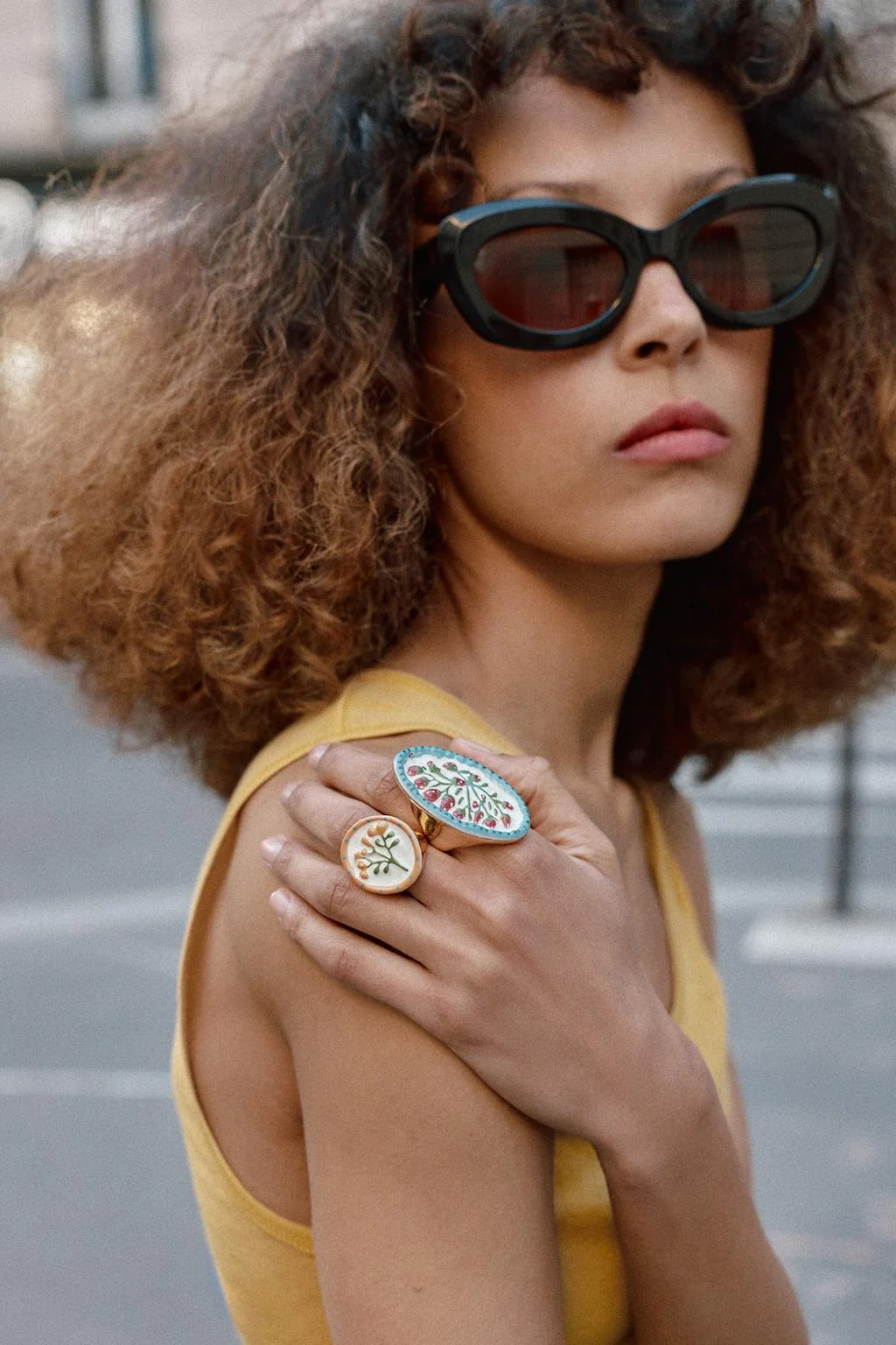 Набор из 2 геометрических колец с цветком