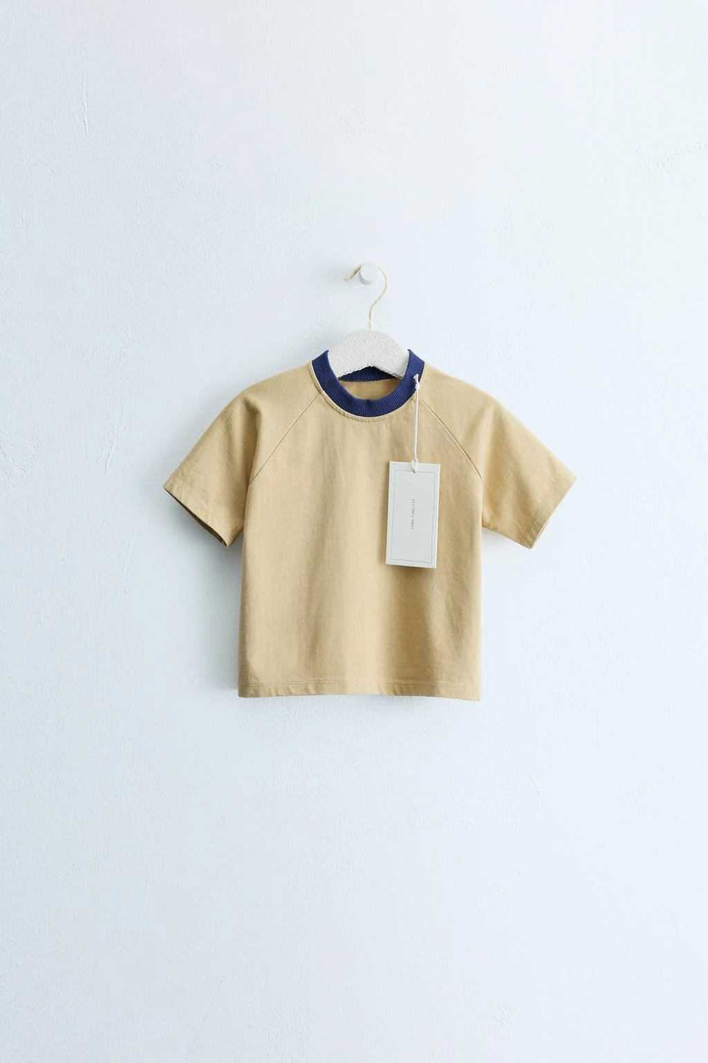 ZARA TIMELESS - футболка с контрастным воротником