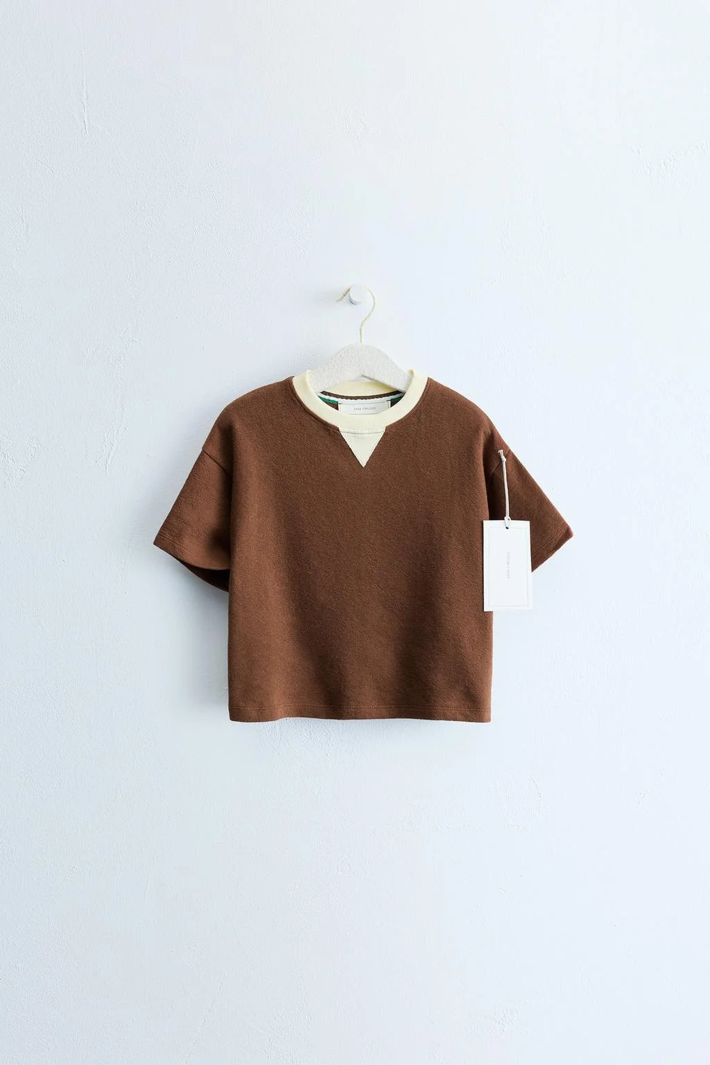 ZARA TIMELESS - футболка с контрастной горловиной