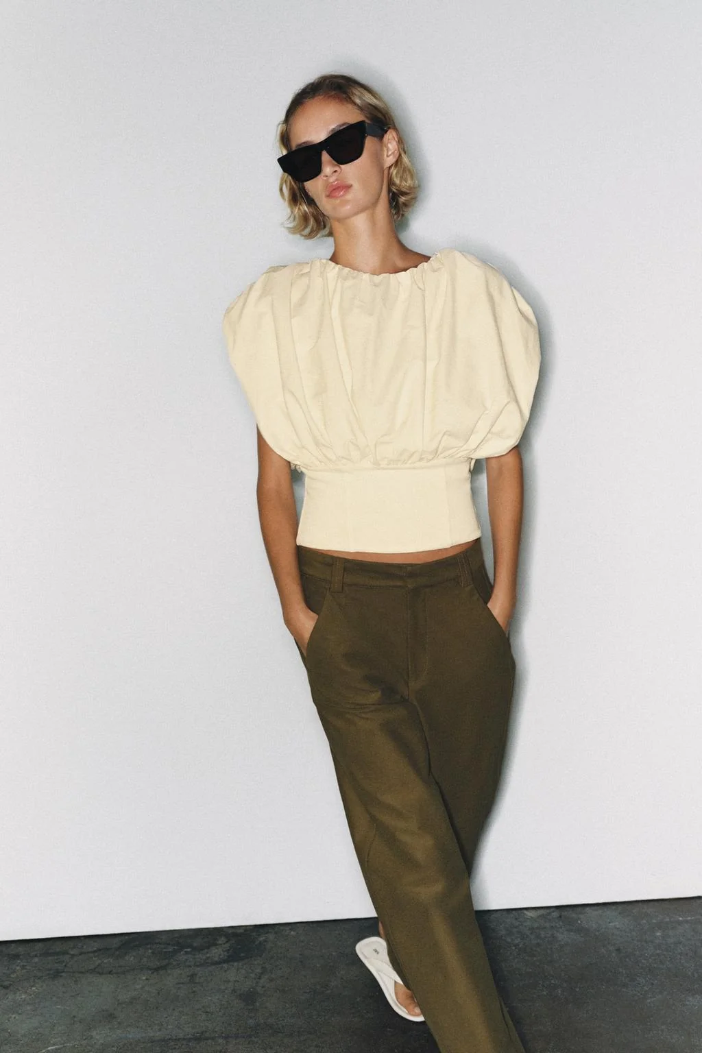 CONTRAST BALLOON TOP