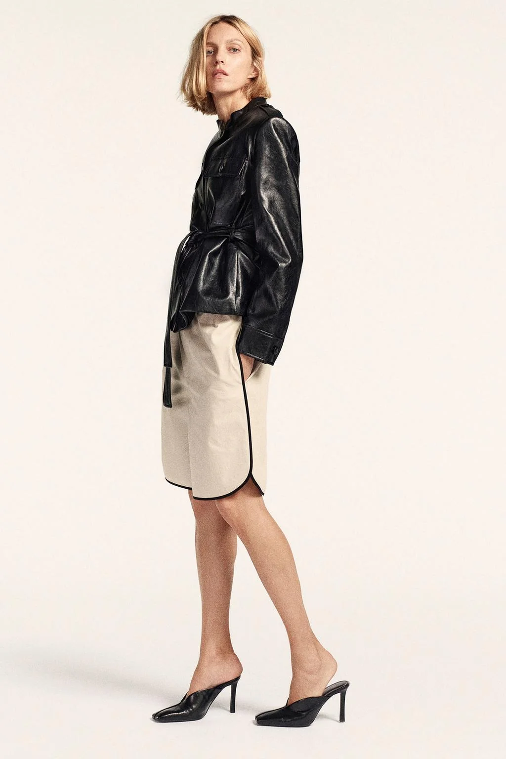ZW COLLECTION PIPED BERMUDA SHORTS