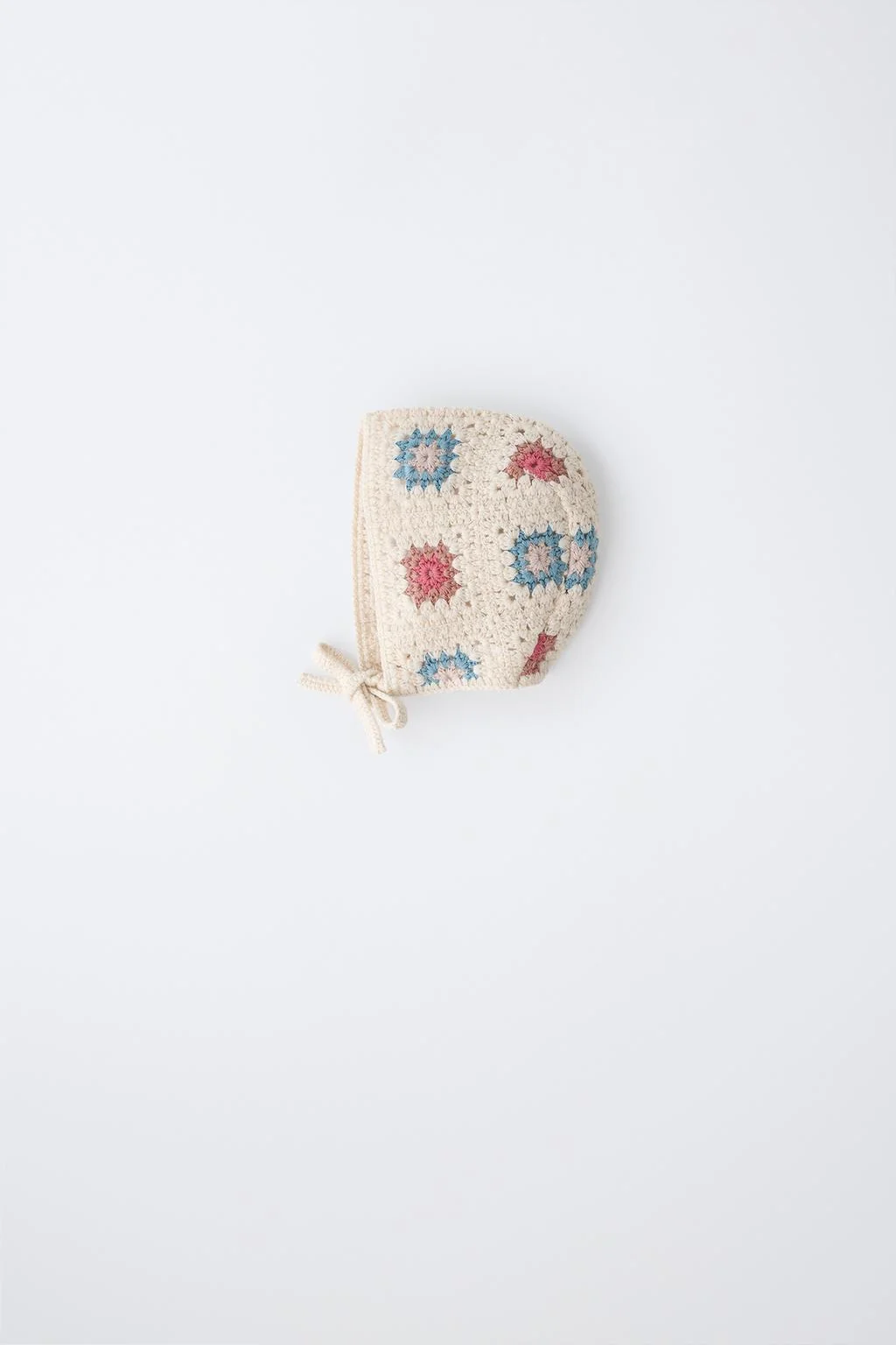 GEOMETRIC CROCHET BONNET