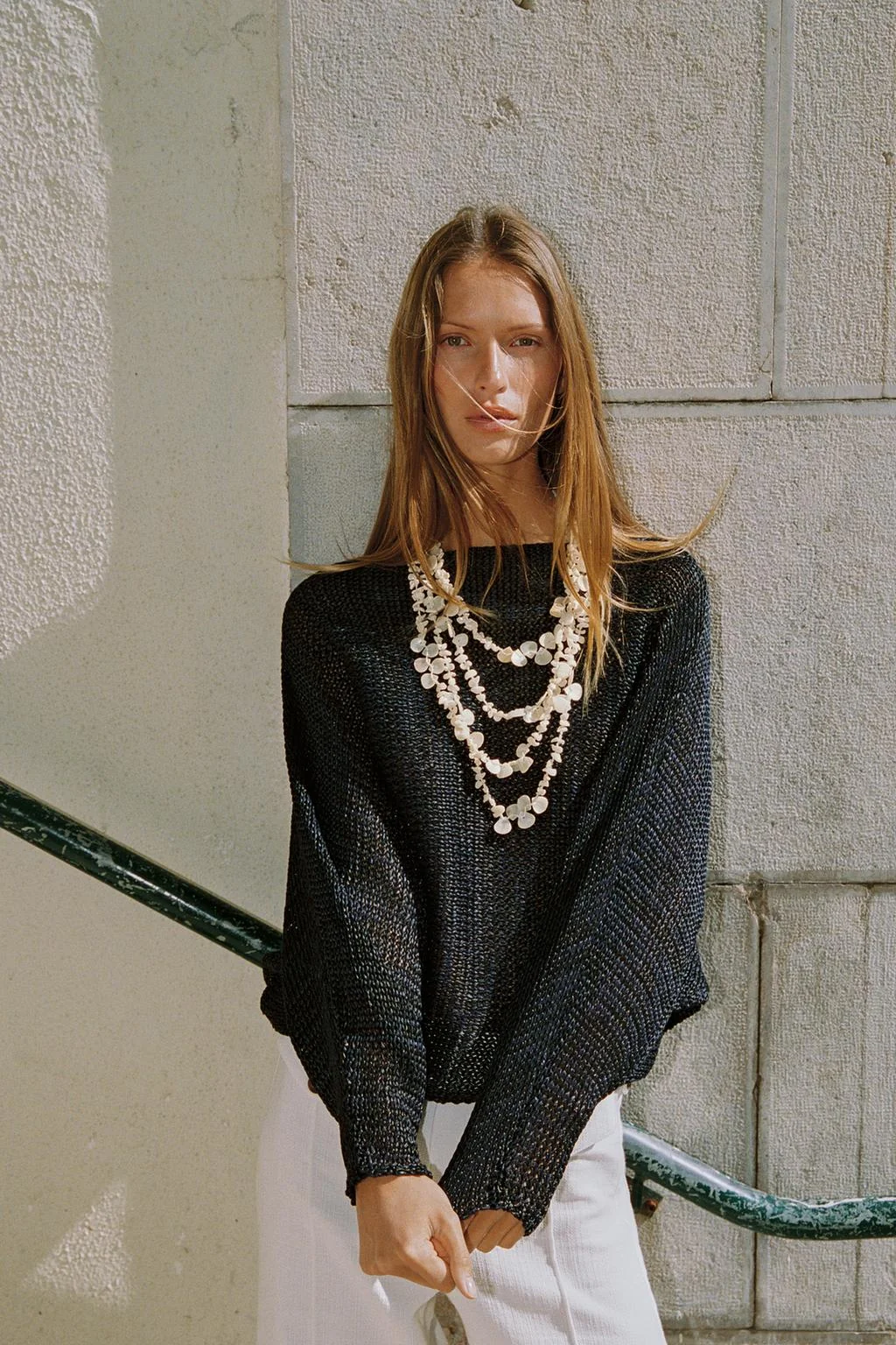 Колье с эффектом перламутра