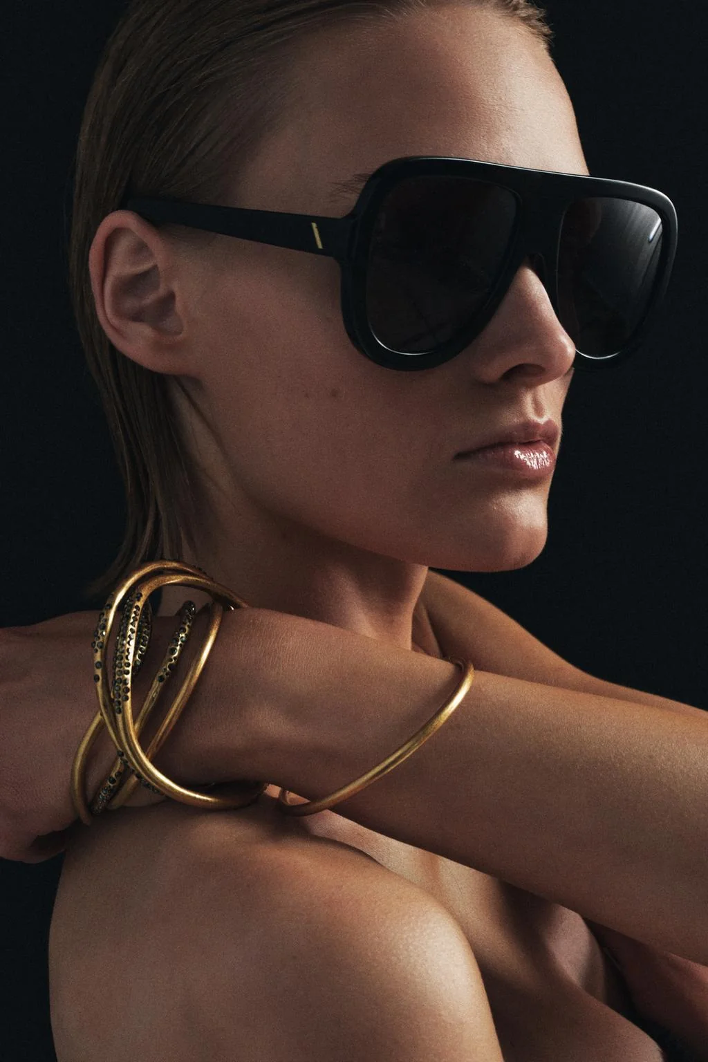 Набор из 6 блестящих жёстких браслетов