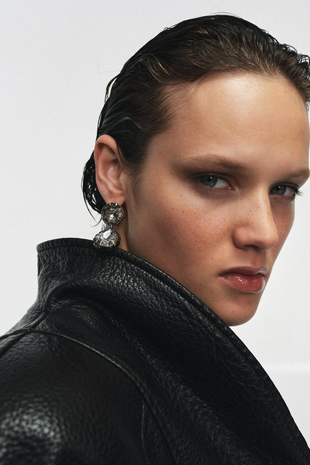 Серьги из металлических украшений