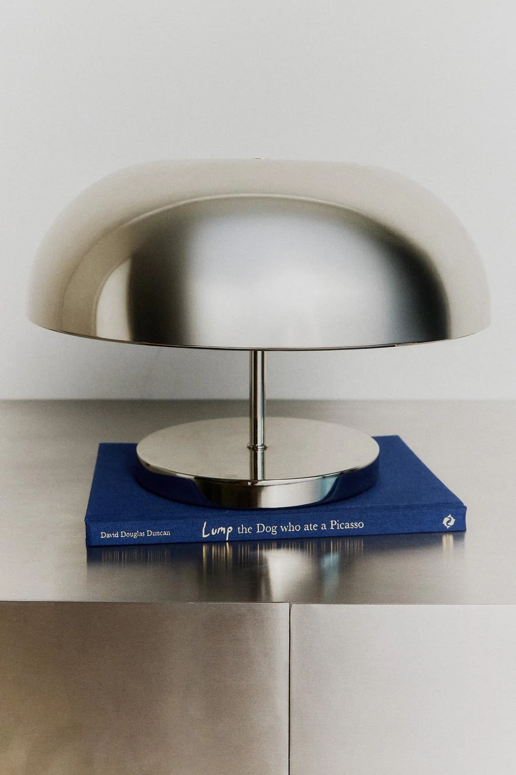 IRON SEMI-SPHERICAL TABLE LAMP