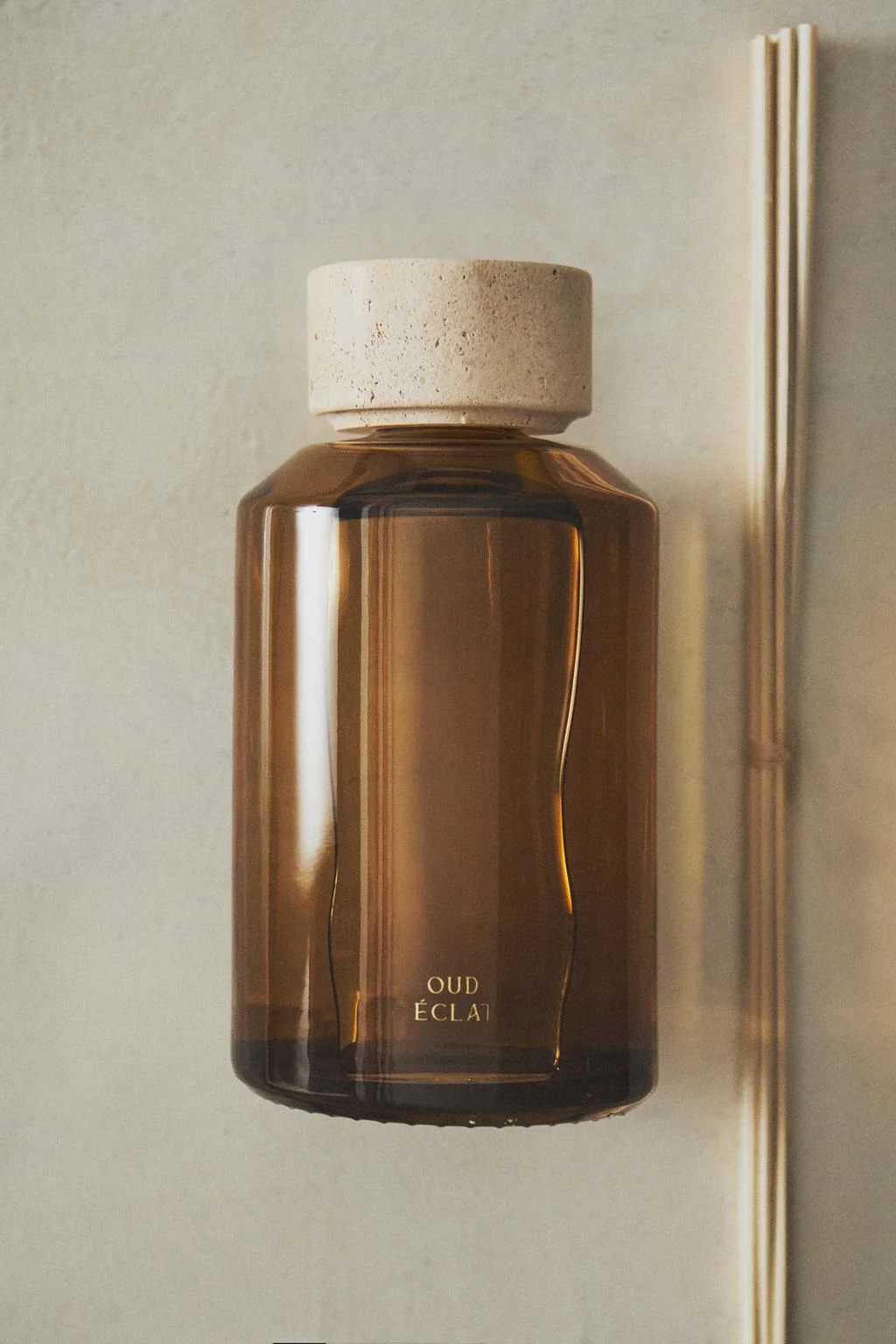 (670 ML) OUD ÉCLAT REED DIFFUSERS