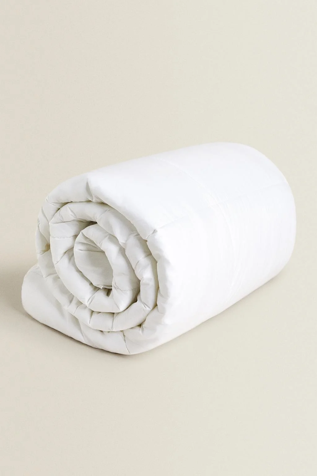 Наполнитель для одеяла с эффектом перьев (300 г/м²)