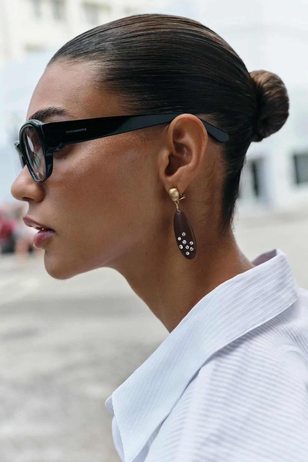 Серьги с блёстками под дерево