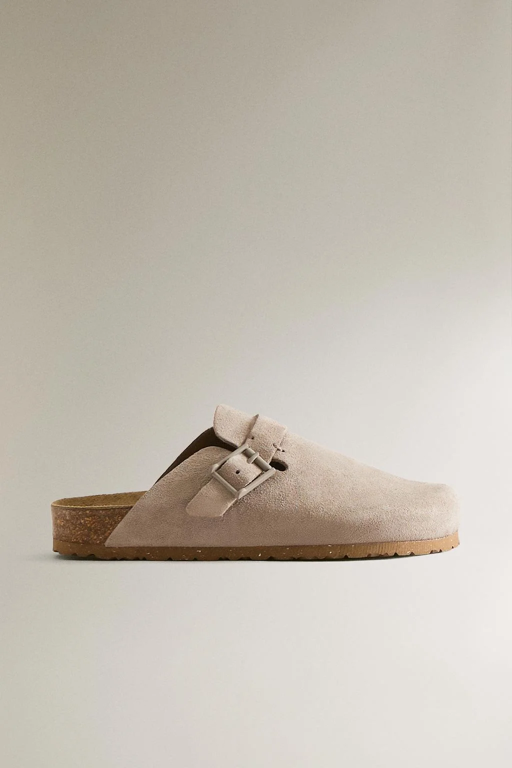 LEATHER CLOGS WITH BUCKLE AND TOPSTITCHING DETAIL