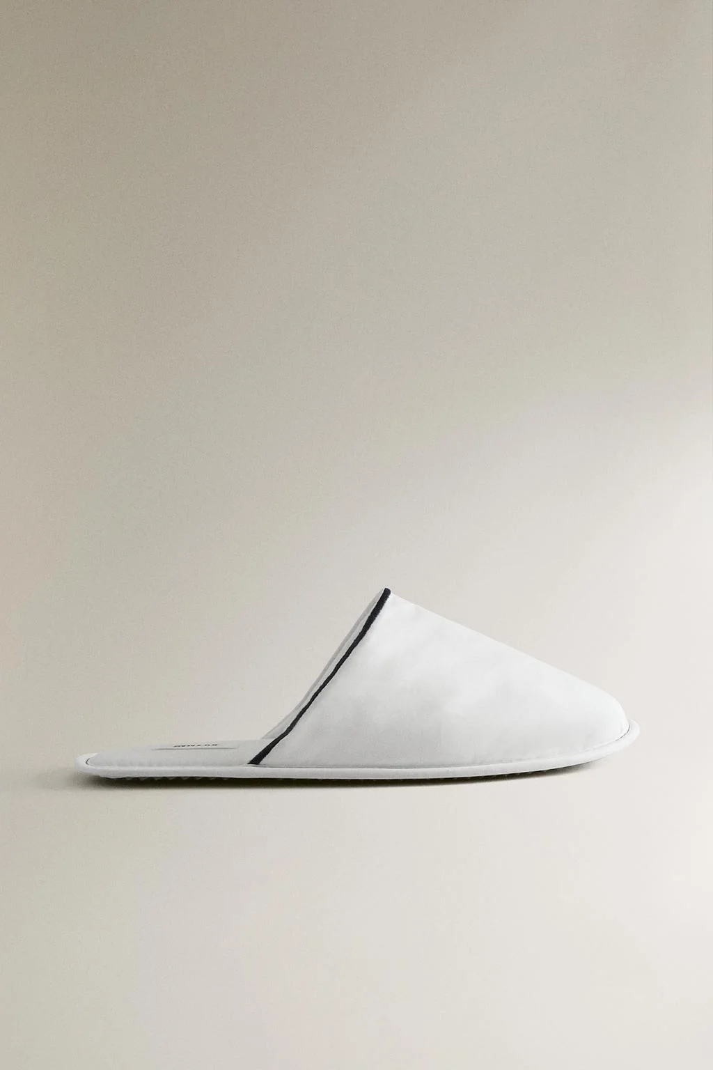 MULE SLIPPERS WITH PIPING