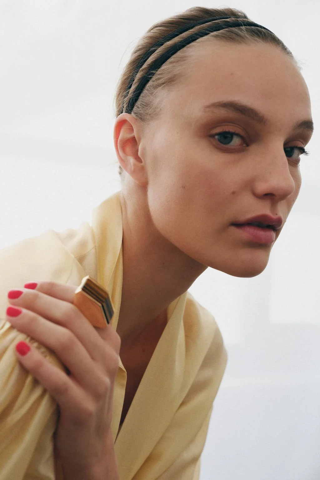 Макси-кольцо с геометрическим камнем