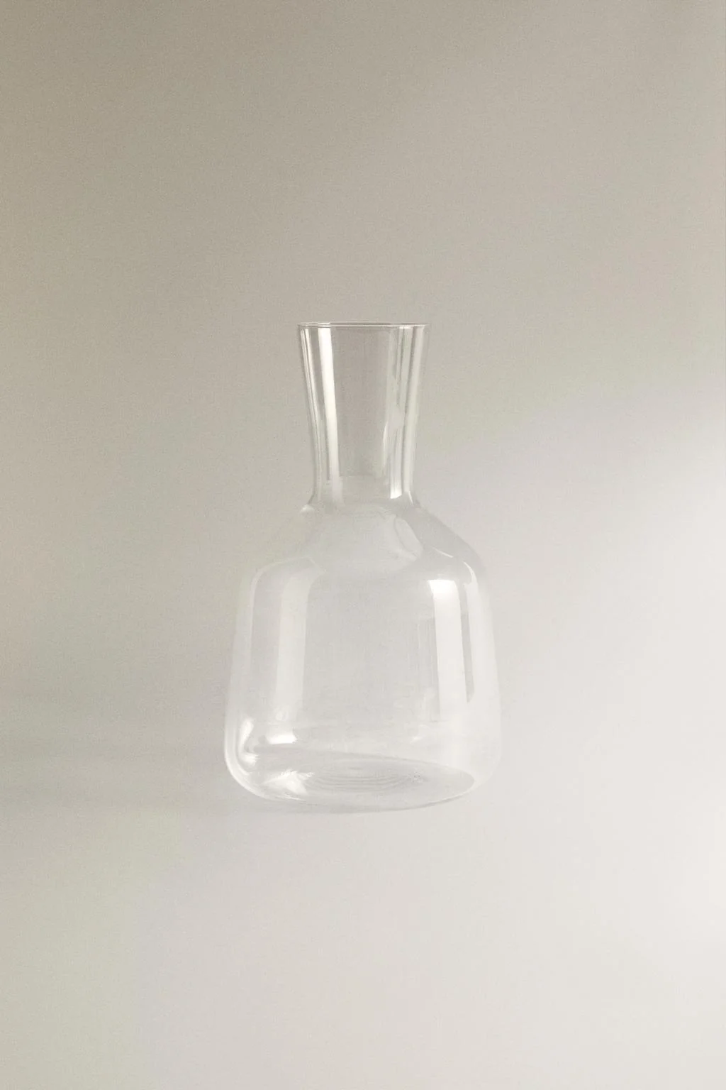 Стеклянный декантер